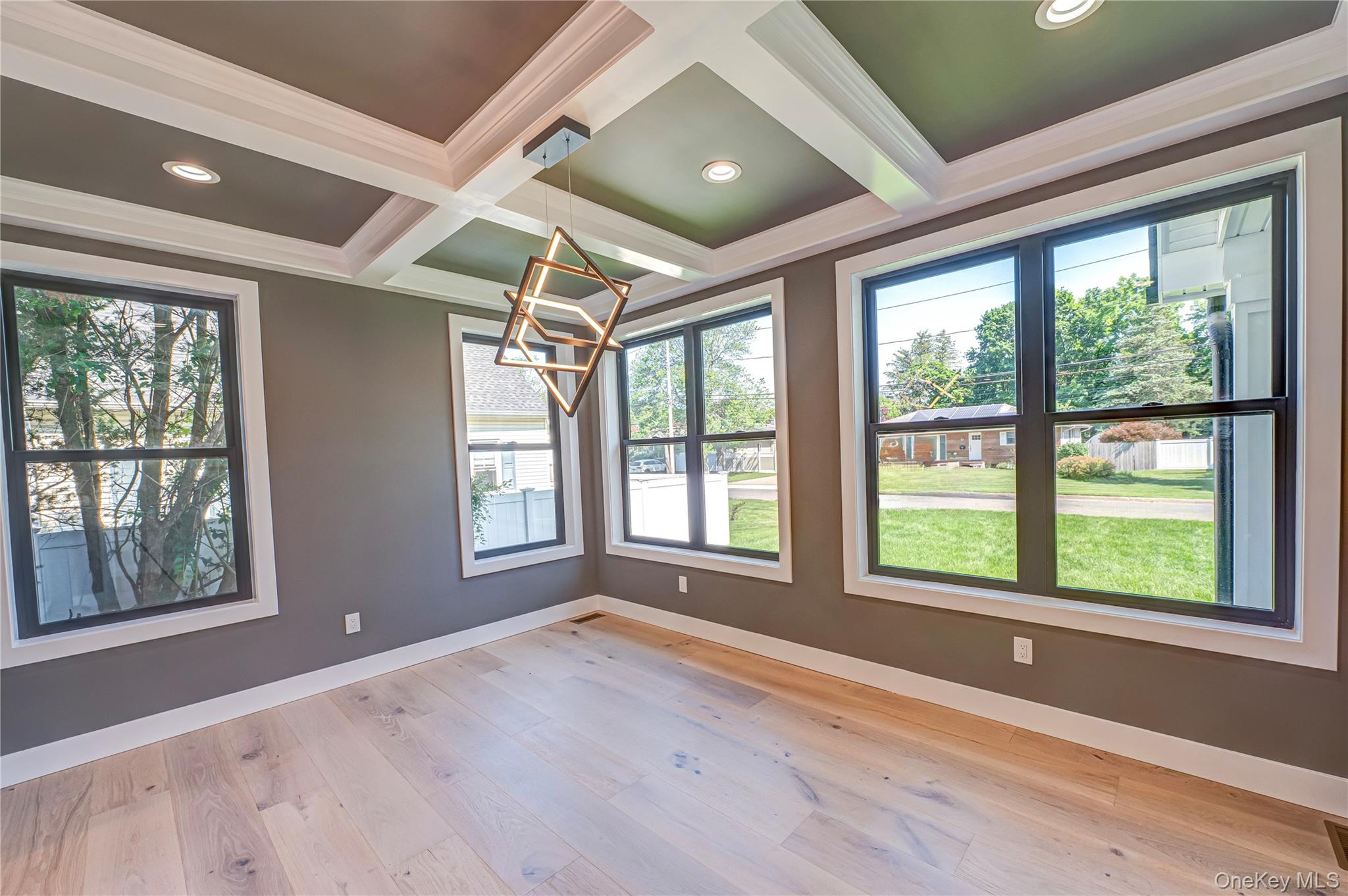 #11 photo, 120 Fifth Street, サフォーク郡 Saint James , NY 11780