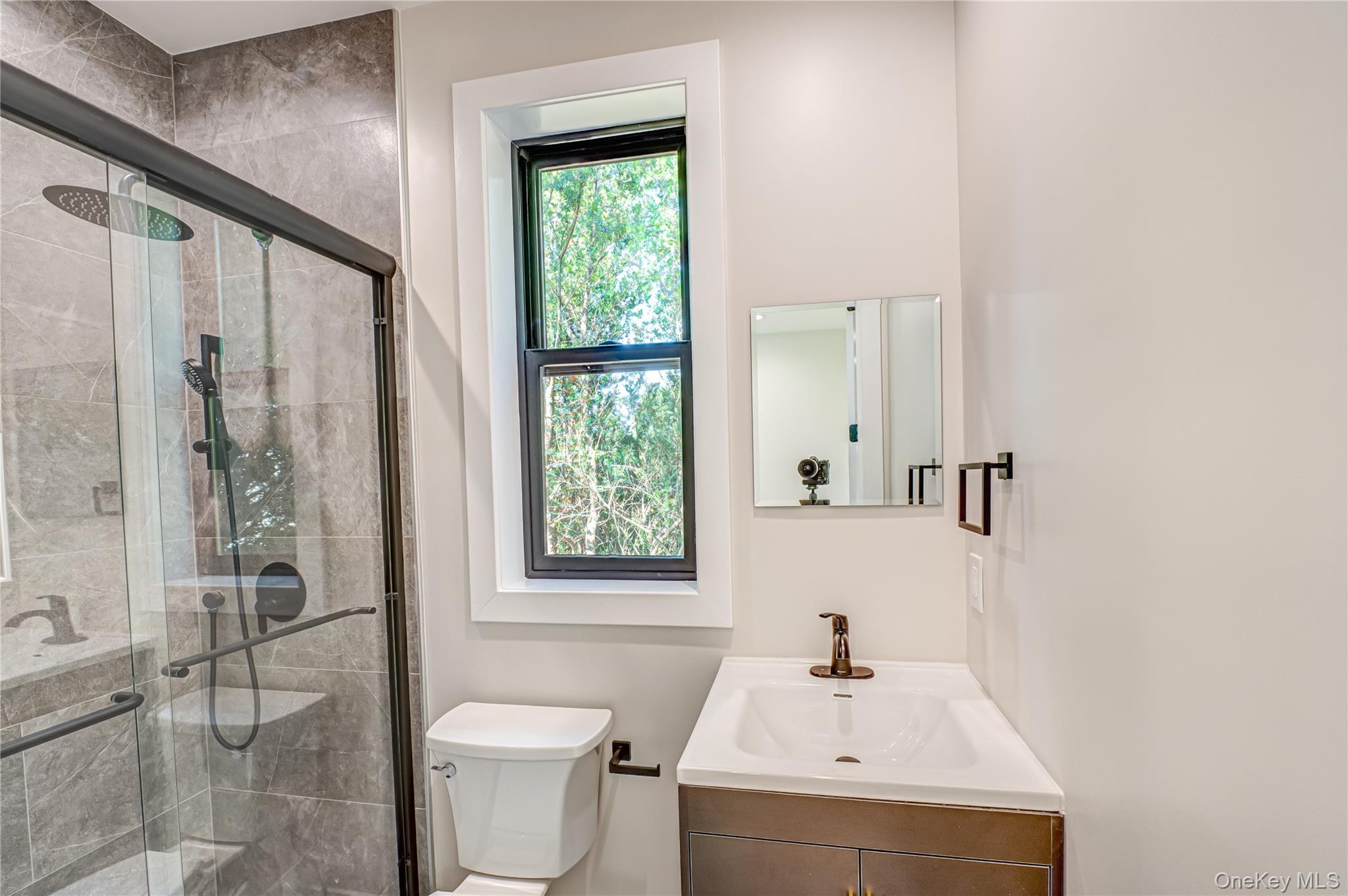 #17 photo, 120 Fifth Street, サフォーク郡 Saint James , NY 11780