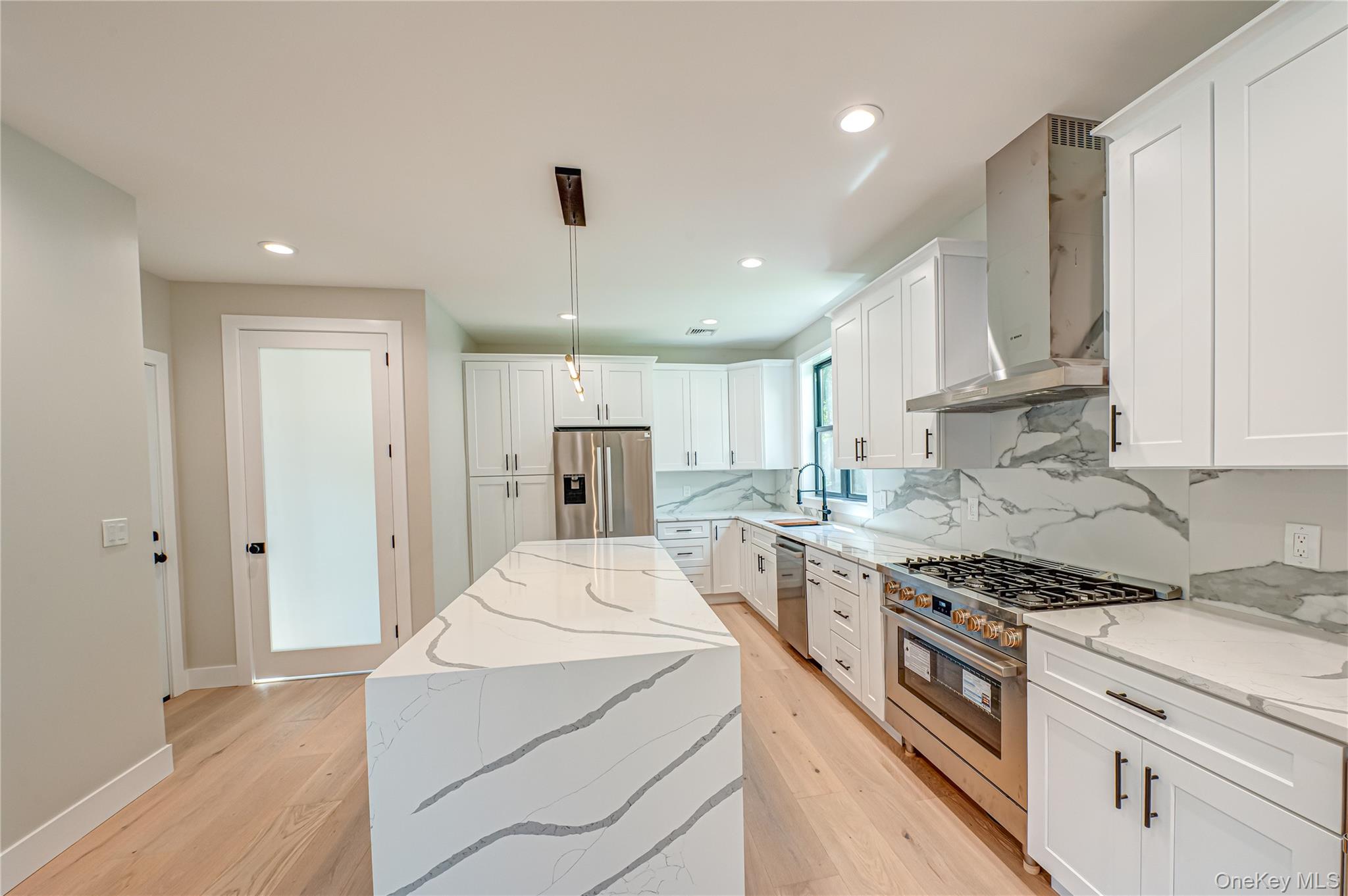 #6 photo, 120 Fifth Street, サフォーク郡 Saint James , NY 11780