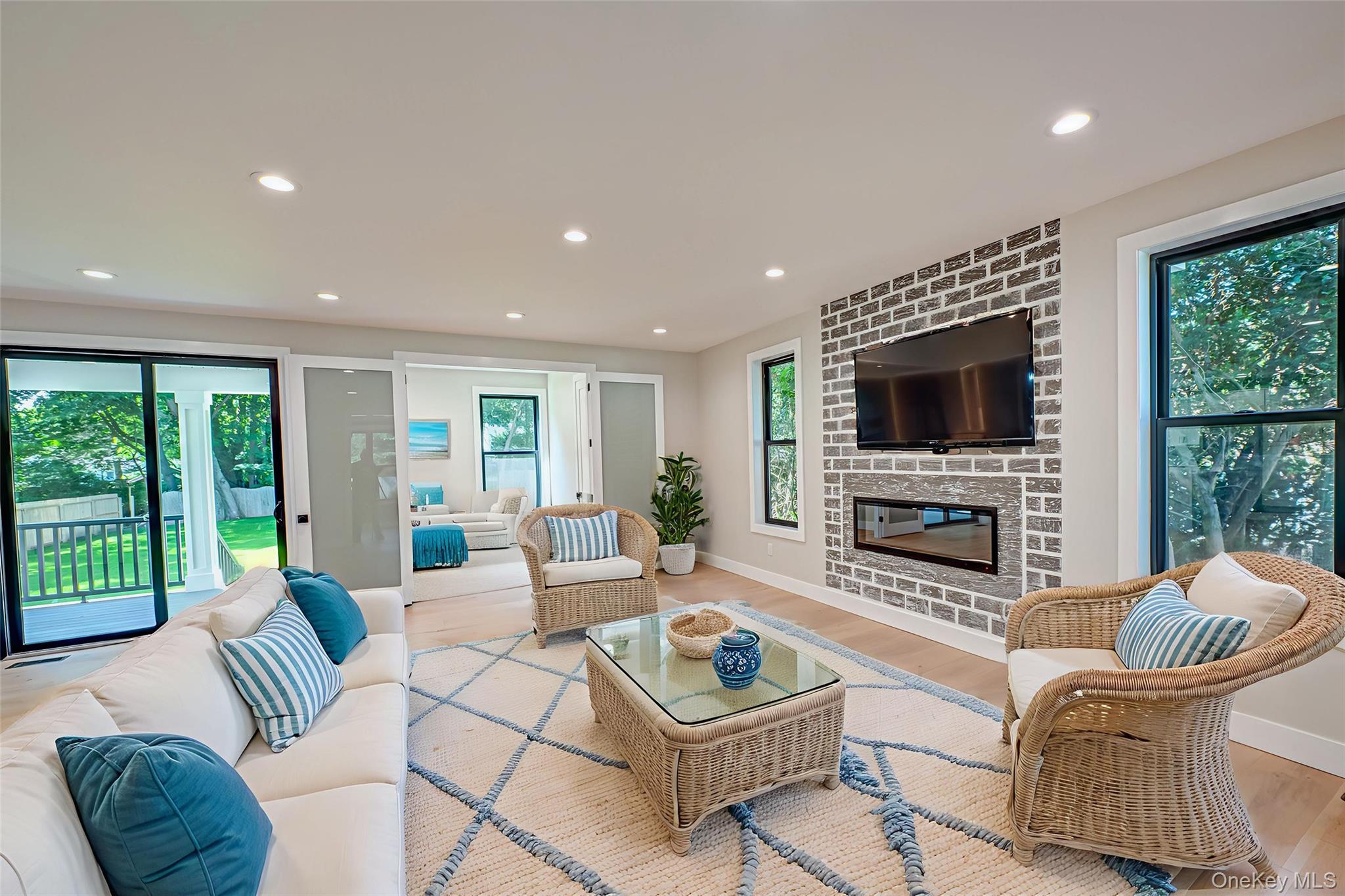 #8 photo, 120 Fifth Street, サフォーク郡 Saint James , NY 11780