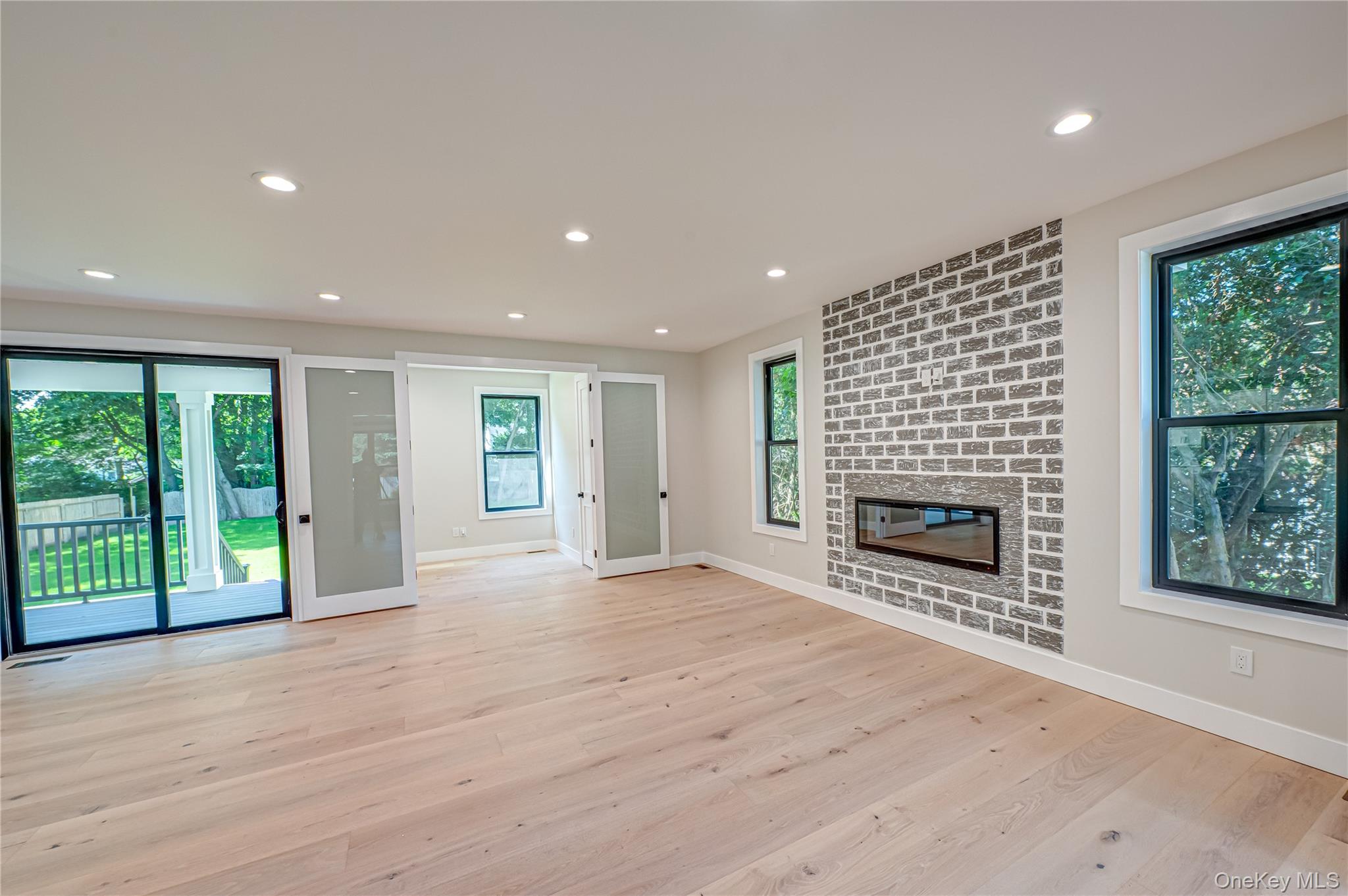 #9 photo, 120 Fifth Street, サフォーク郡 Saint James , NY 11780