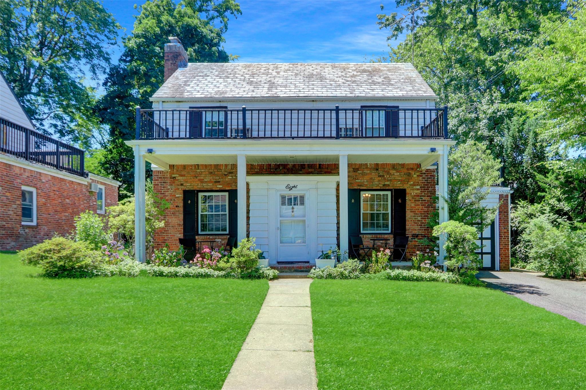#1 photo, 8 Plymouth Road, ناسو Great Neck , NY 11023