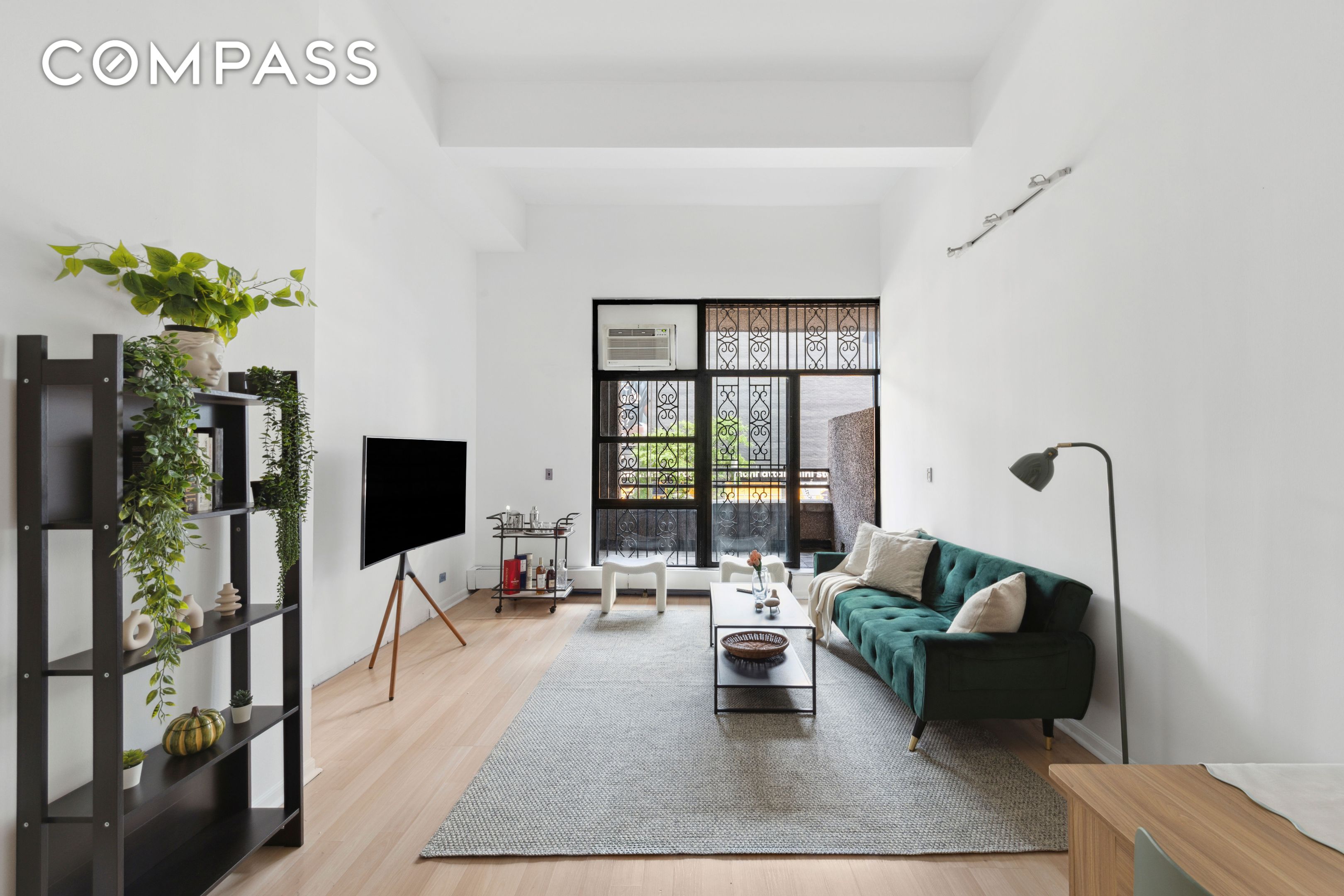 #1 photo, 350 E 62nd Street, マンハッタン Lenox Hill , NY 10065