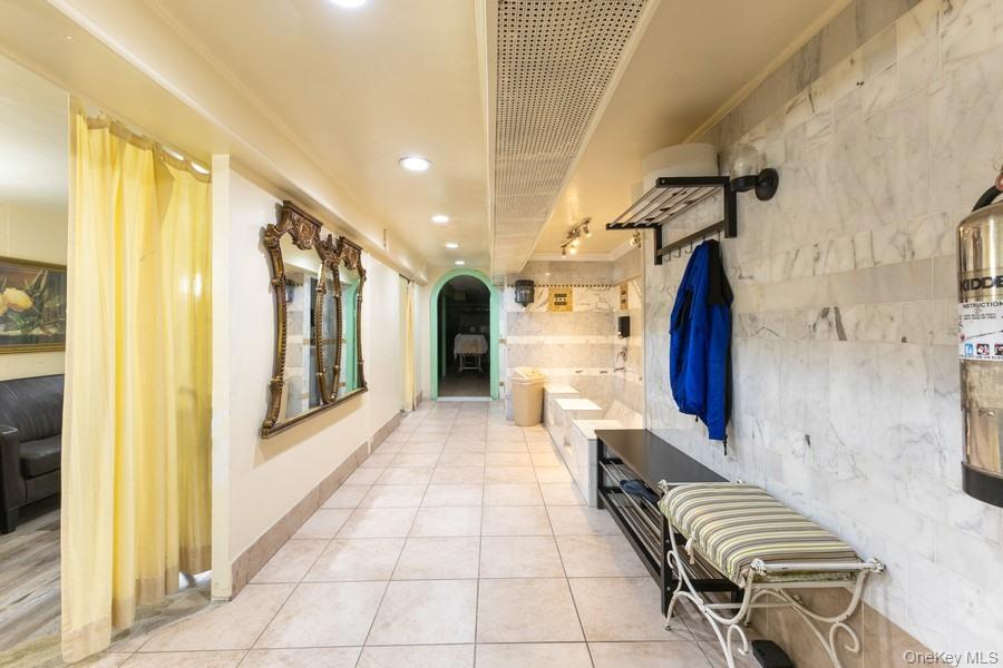 #13 photo, 5836 Catalpa Avenue, クイーンズ区 Ridgewood , NY 11385