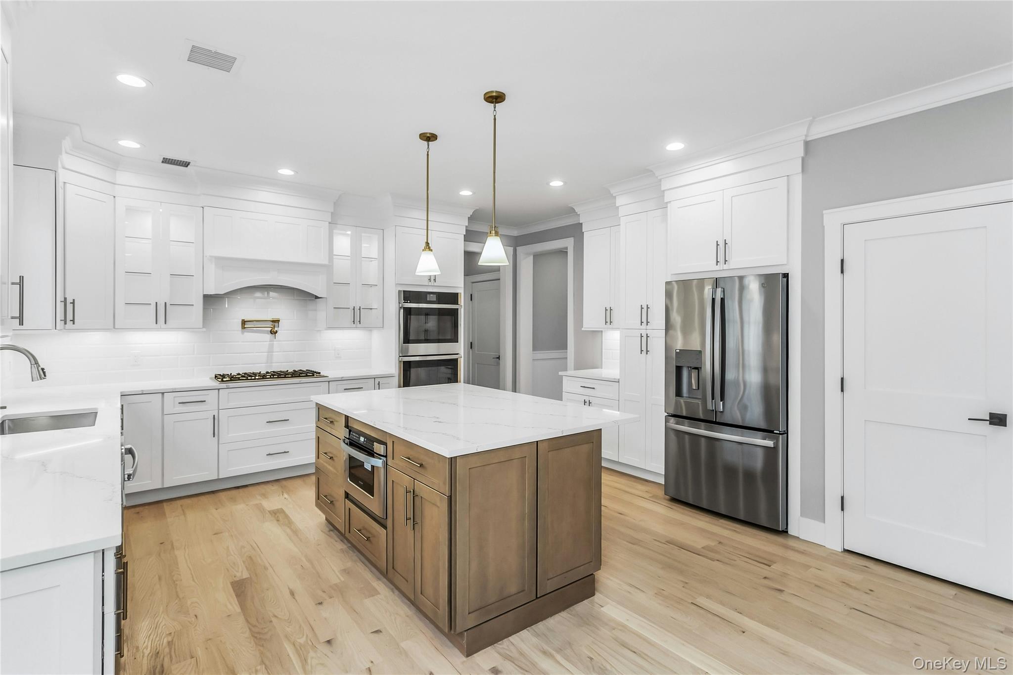 #13 photo, 7 Sheridan Street, ナッソー郡 Old Bethpage , NY 11804