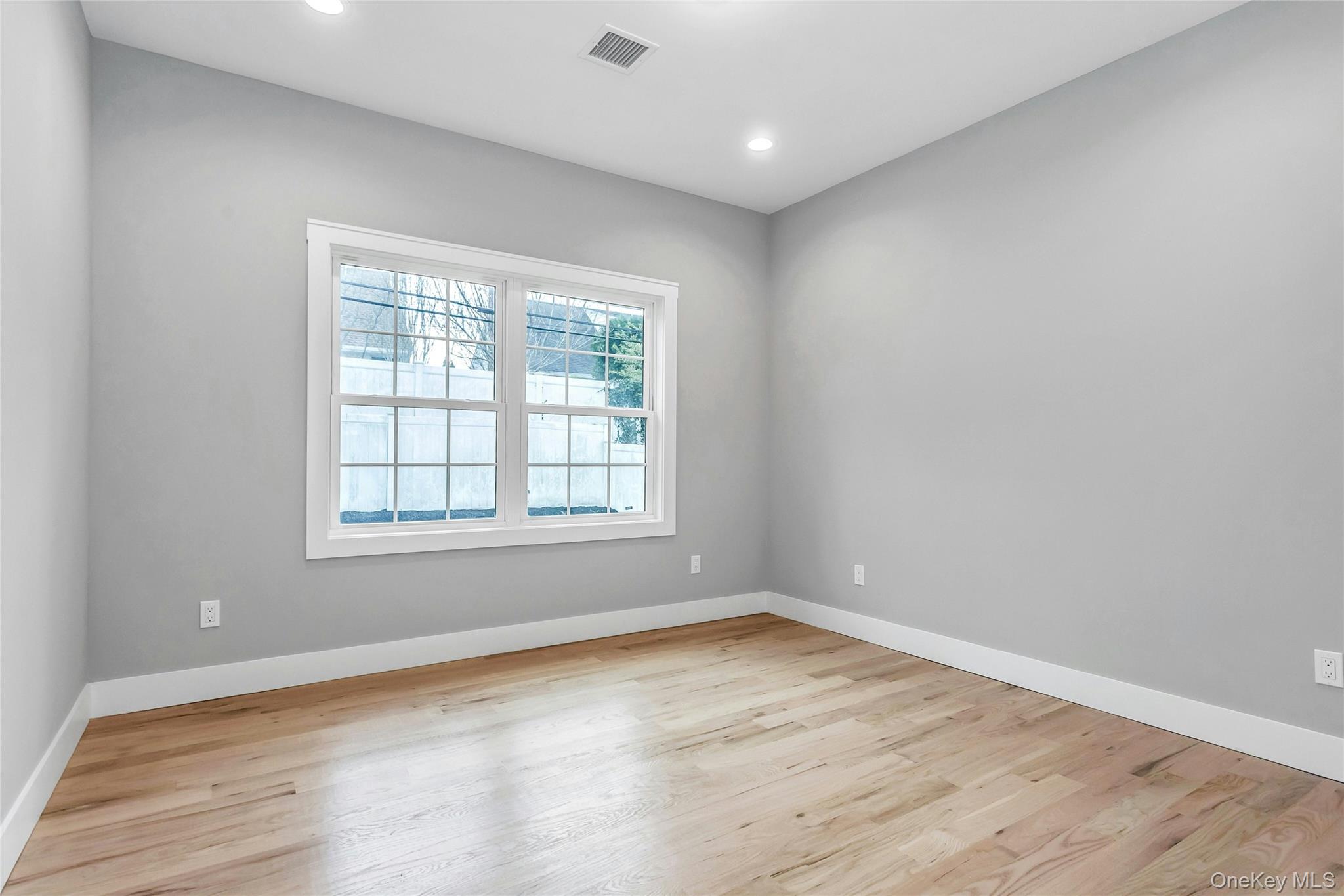 #17 photo, 7 Sheridan Street, ナッソー郡 Old Bethpage , NY 11804