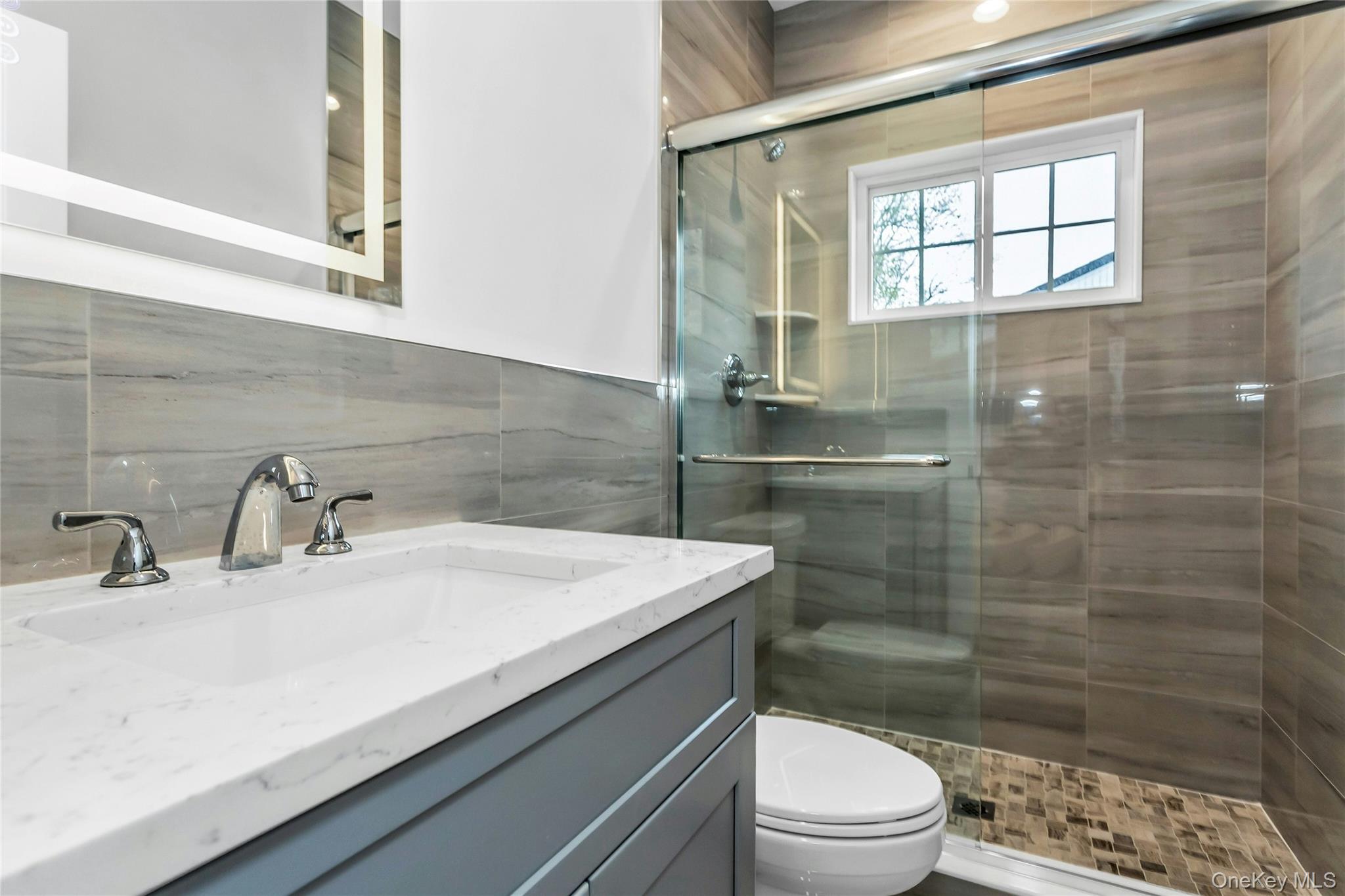 #19 photo, 7 Sheridan Street, ナッソー郡 Old Bethpage , NY 11804