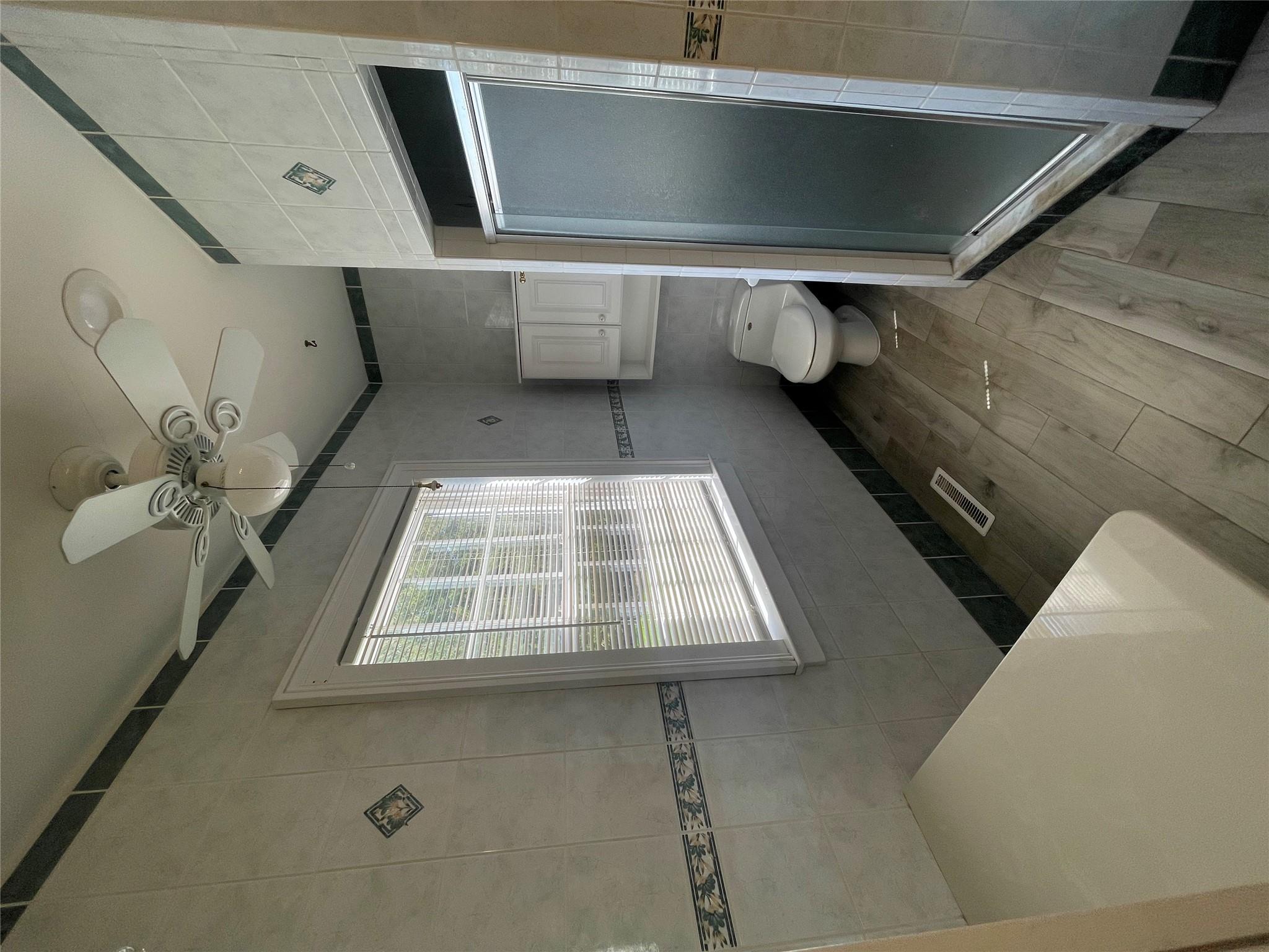 #9 photo, 496 North Country Road, サフォーク郡 Saint James , NY 11780