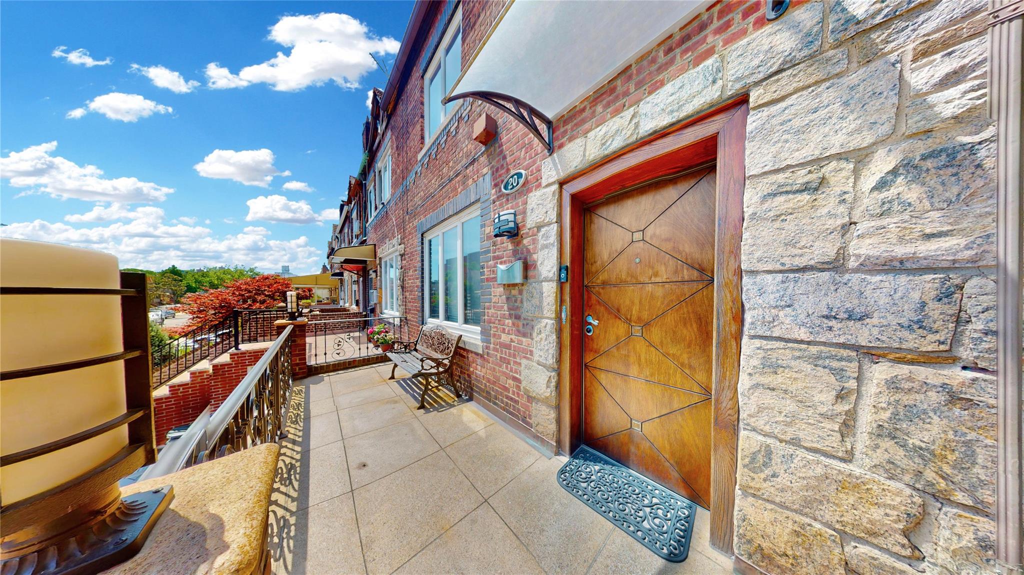 #2 photo, 20 Corbin Place, ブルックリン区 Brooklyn , NY 11235