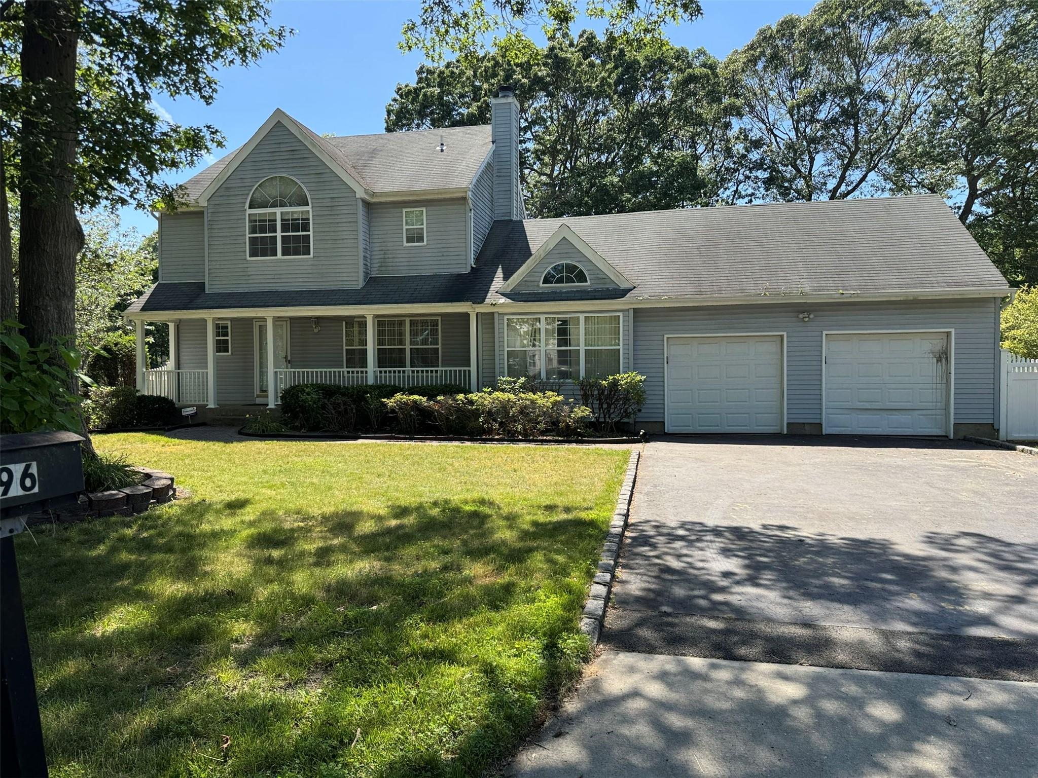 #1 photo, 96 Old Selden Stage Road, Selden , NY 11784