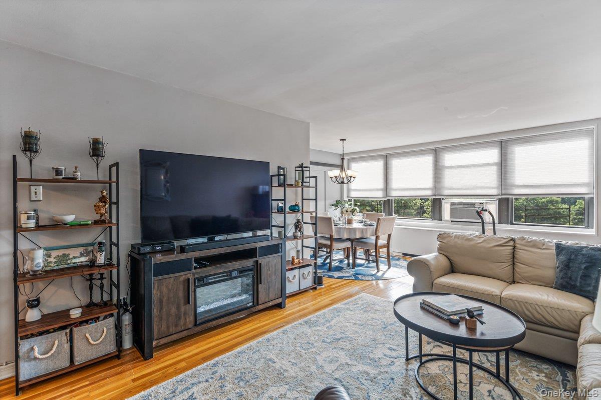 #9 photo, 18-55 Corporal Kennedy St, クイーンズ区 Bayside , NY 11360