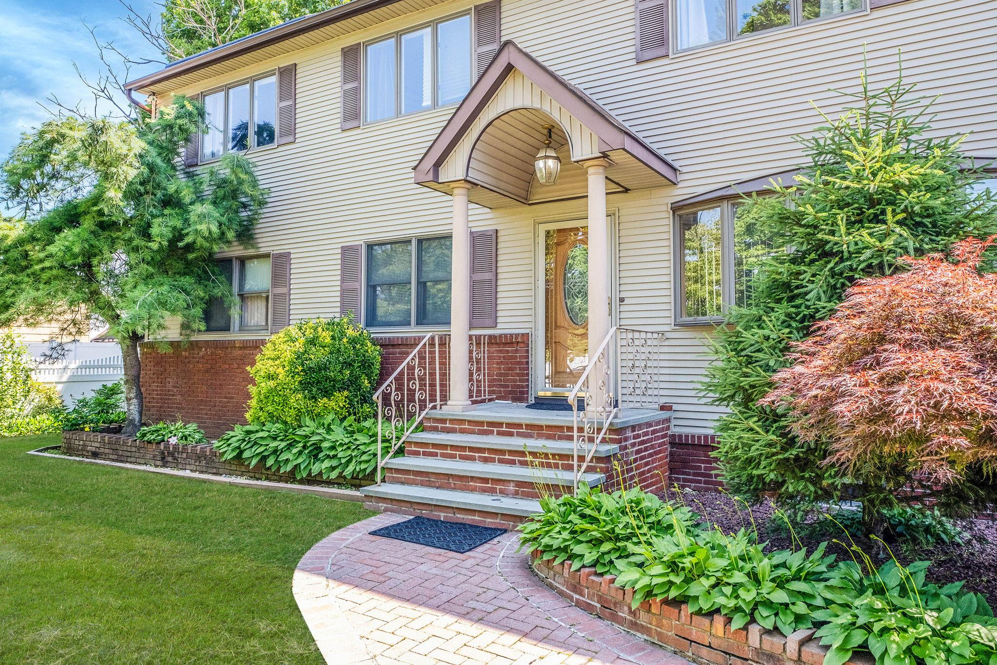 #1 photo, 7 Patricia Avenue, Deer Park , NY 11729