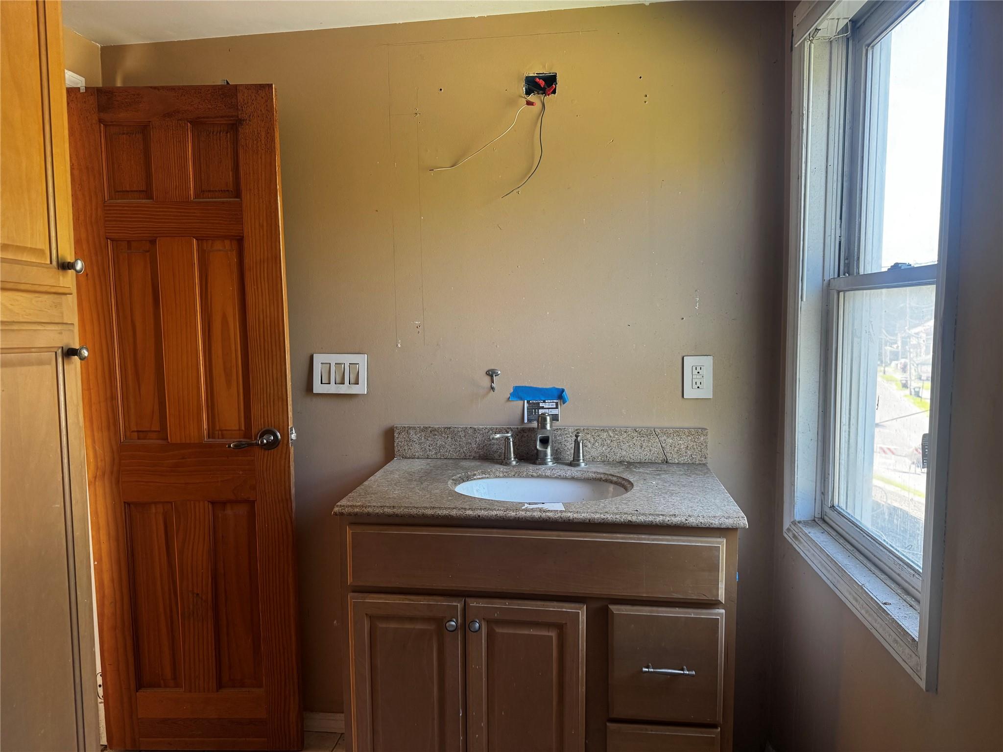 #7 photo, 99 W Bridge Street, Saugerties , NY 12477