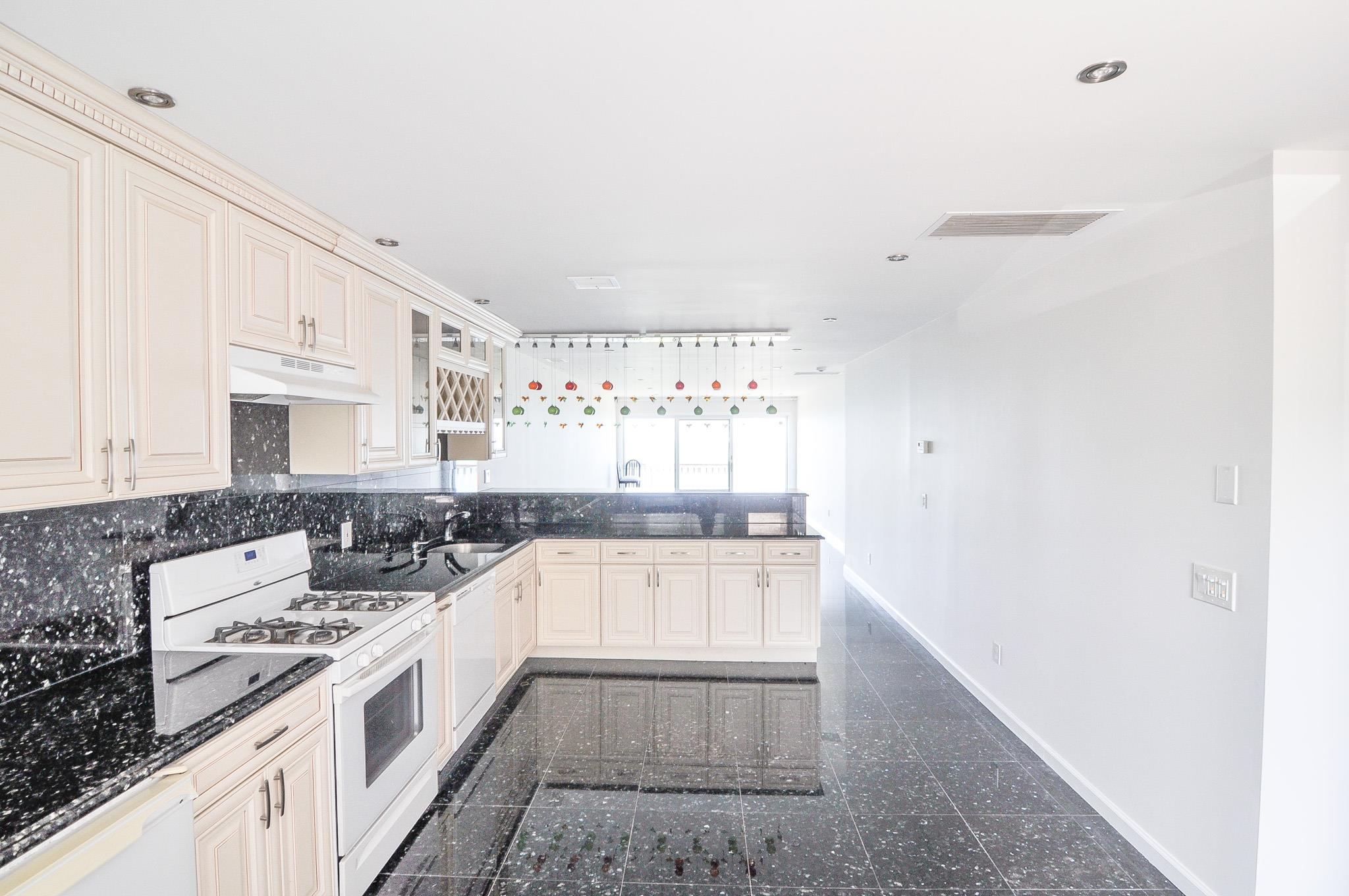 #8 photo, 806 Bluffs Drive, サフォーク郡 Baiting Hollow , NY 11933