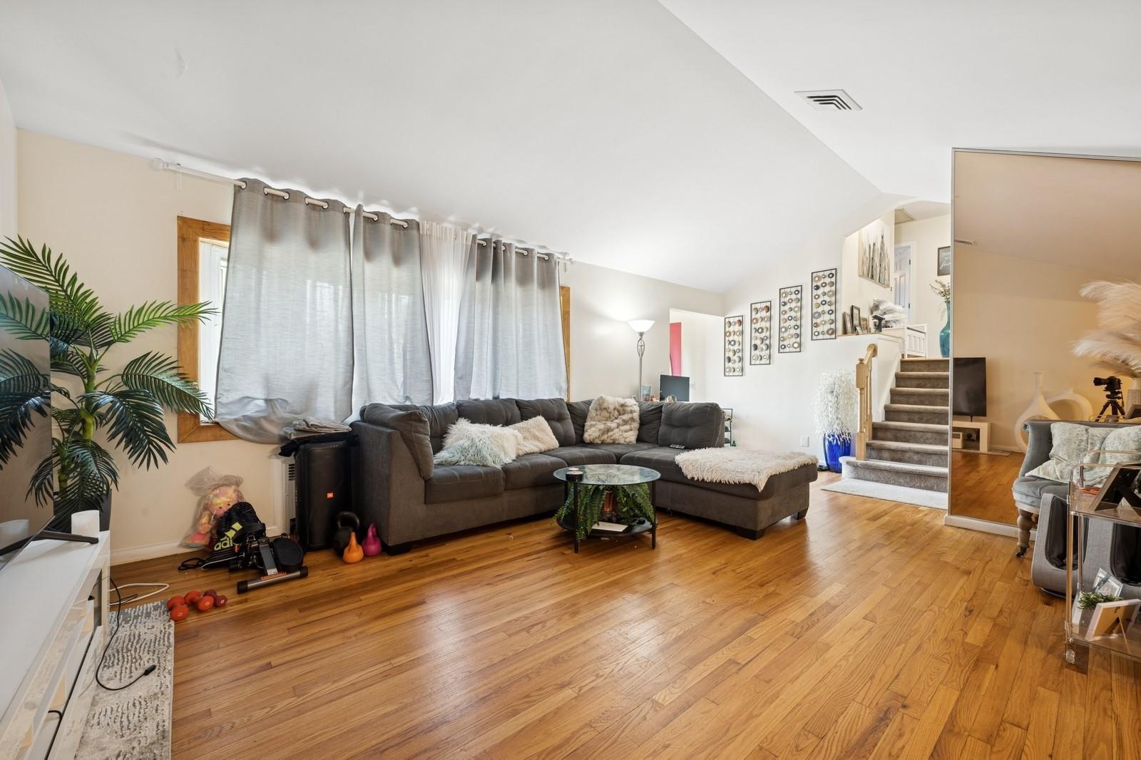 #11 photo, 345 E Park Avenue, ナッソー郡 Long Beach , NY 11561