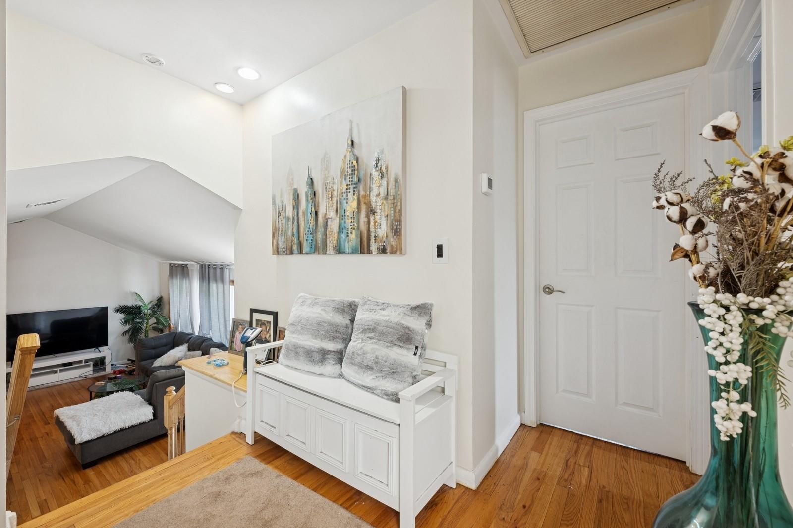 #17 photo, 345 E Park Avenue, ナッソー郡 Long Beach , NY 11561