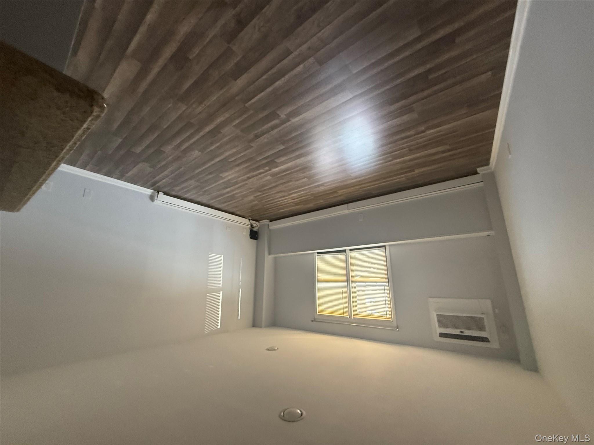 #3 photo, 1219 2nd Avenue, New Hyde Park , NY 11040