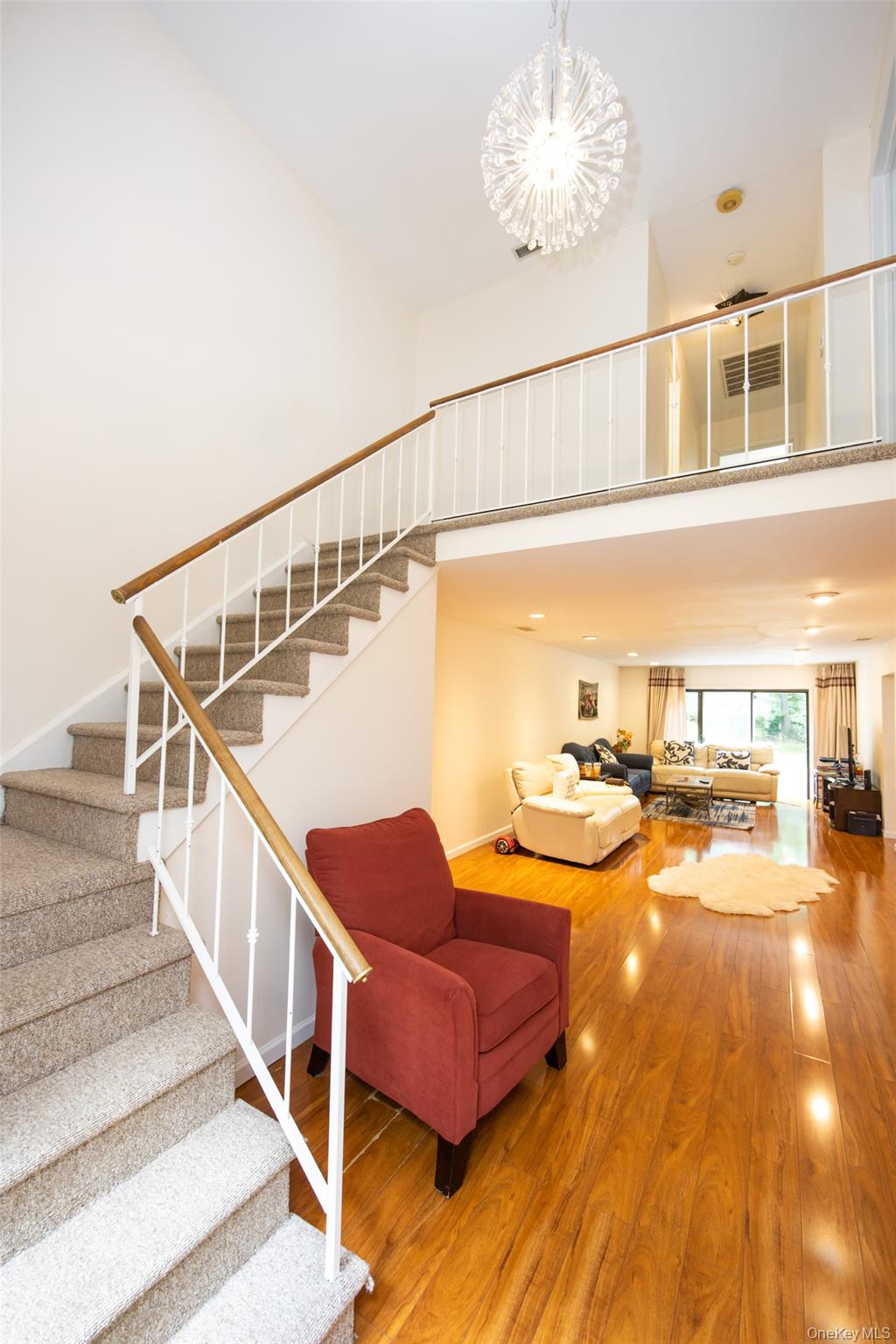 #13 photo, 41 Carriage Court, ナッソー郡 Jericho , NY 11753