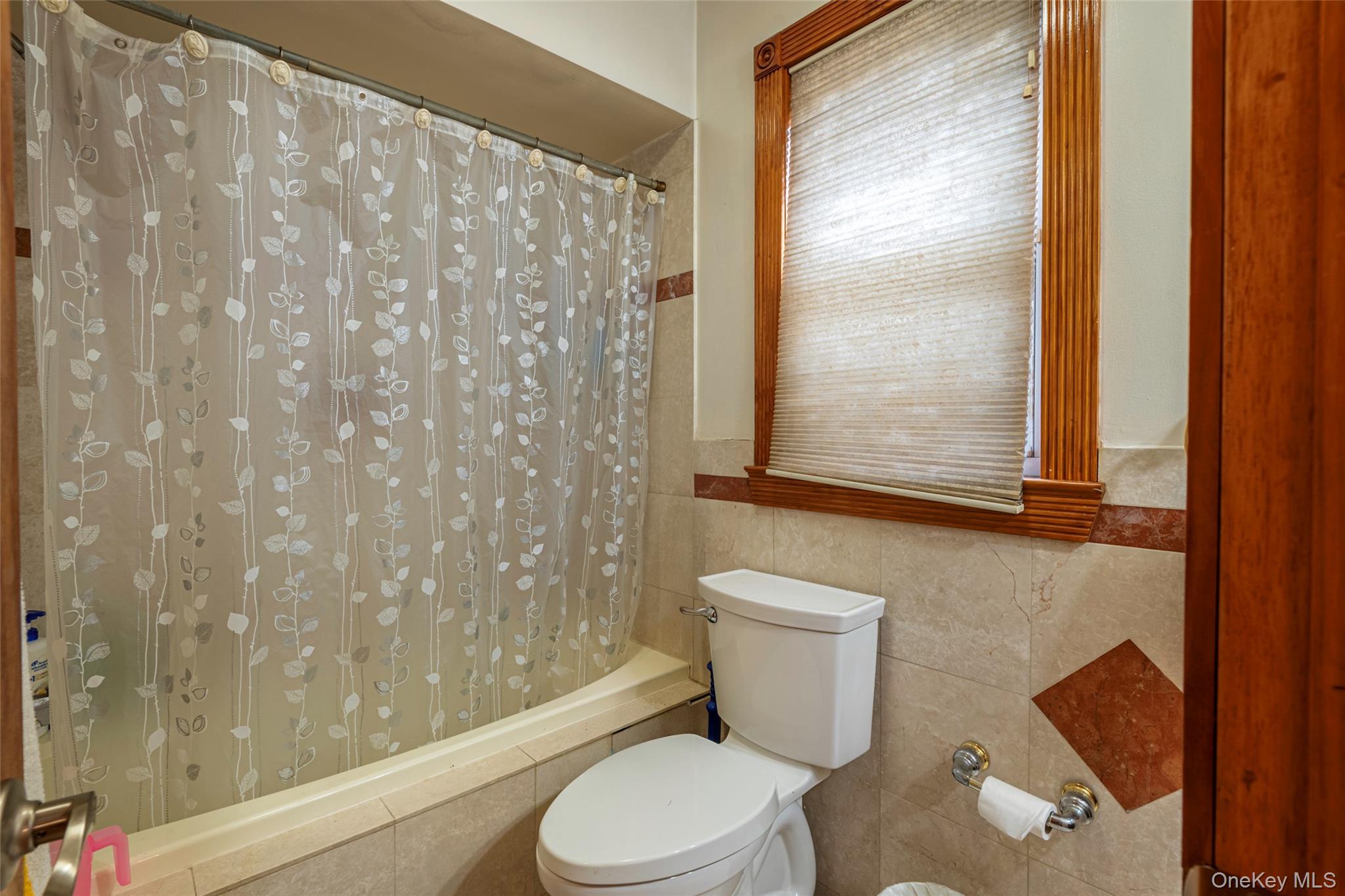 #17 photo, 84-17 247 Street, クイーンズ区 Bellerose , NY 11426