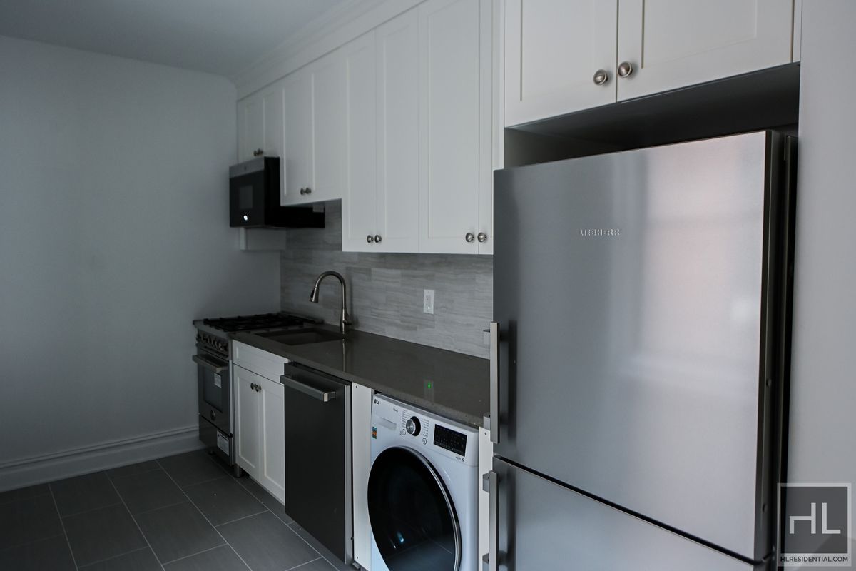 #3 photo, 160 E 3rd Street, マンハッタン East Village , NY 10009