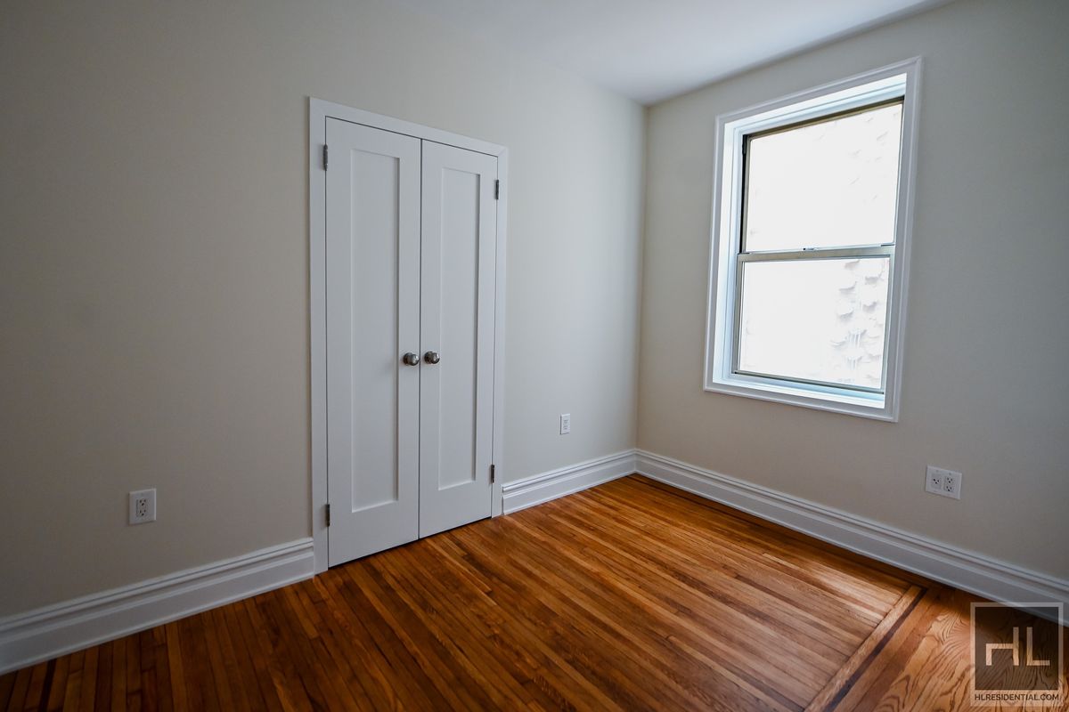 #4 photo, 160 E 3rd Street, マンハッタン East Village , NY 10009