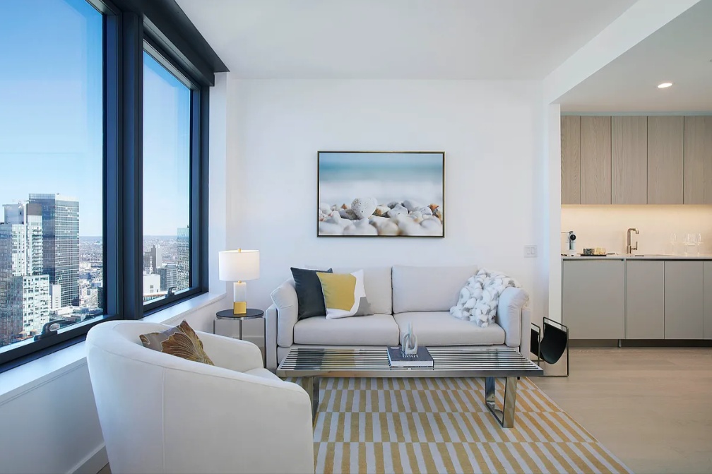 #1 photo, 3 Court Square, Long Island City , NY 11101