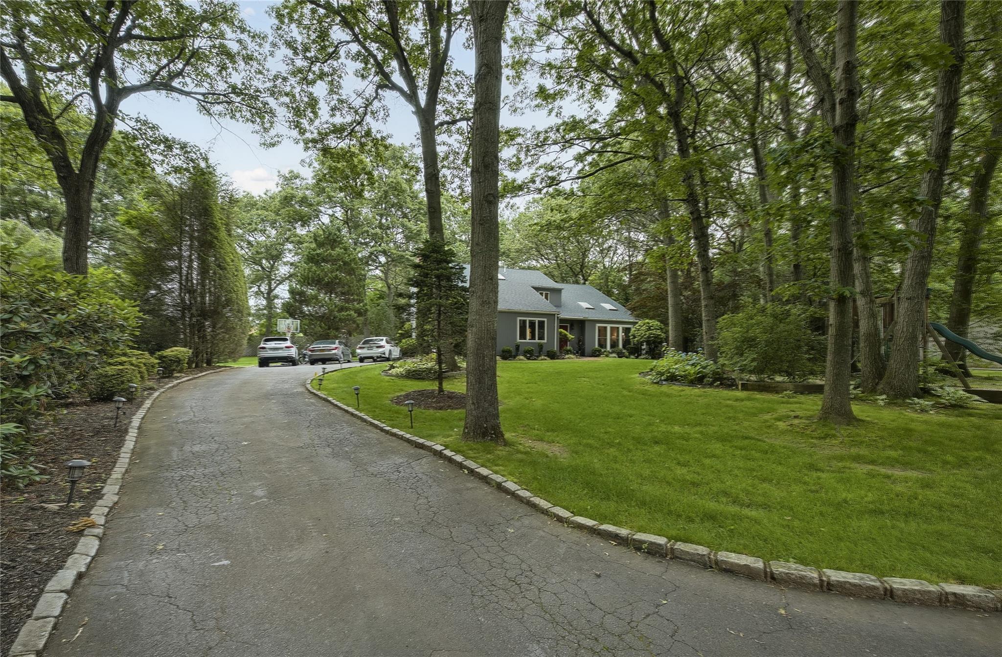 #1 photo, 18 Mason Court, 東長島 East Northport , NY 11731