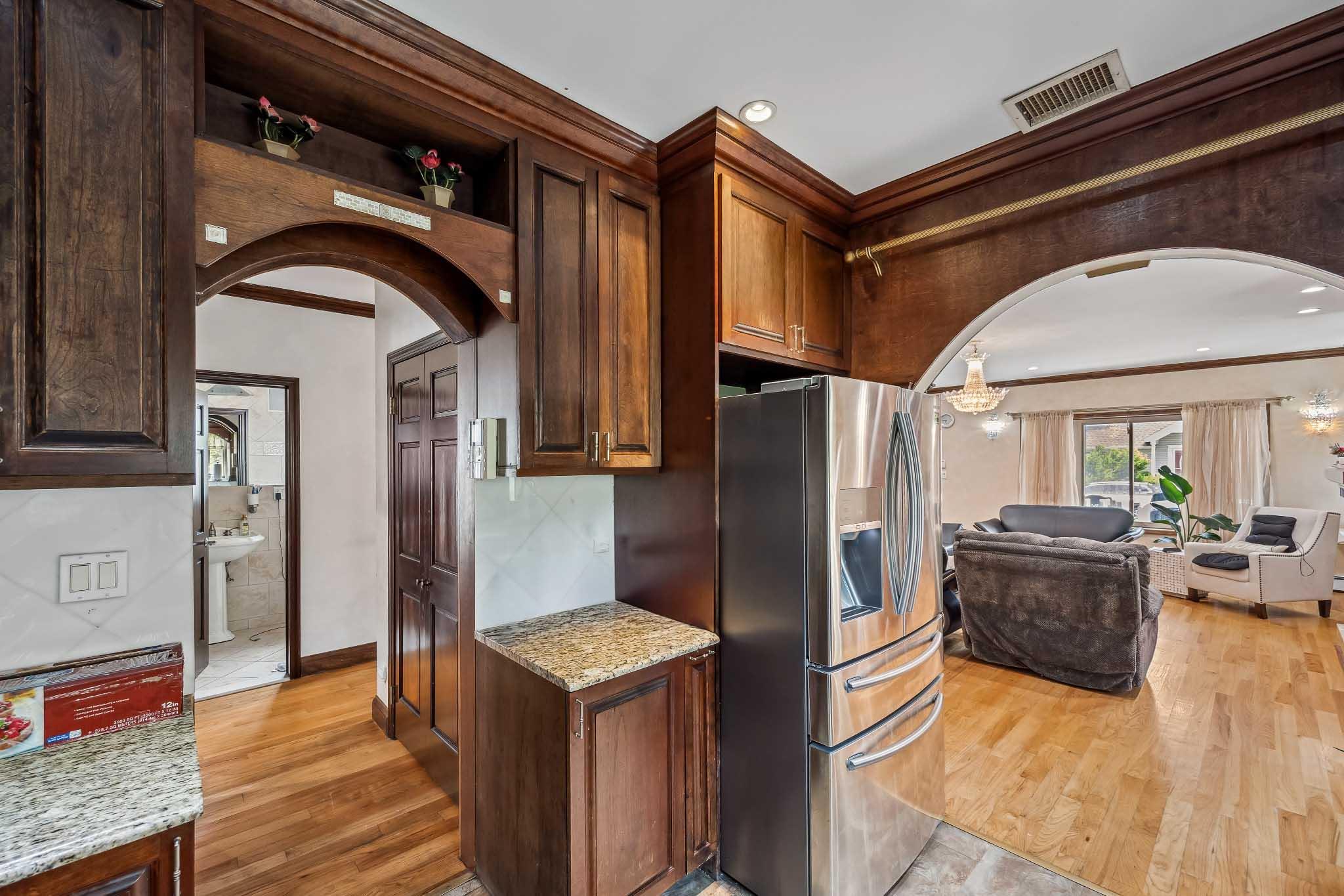 #10 photo, 38-16 220th Street, クイーンズ区 Bayside , NY 11361