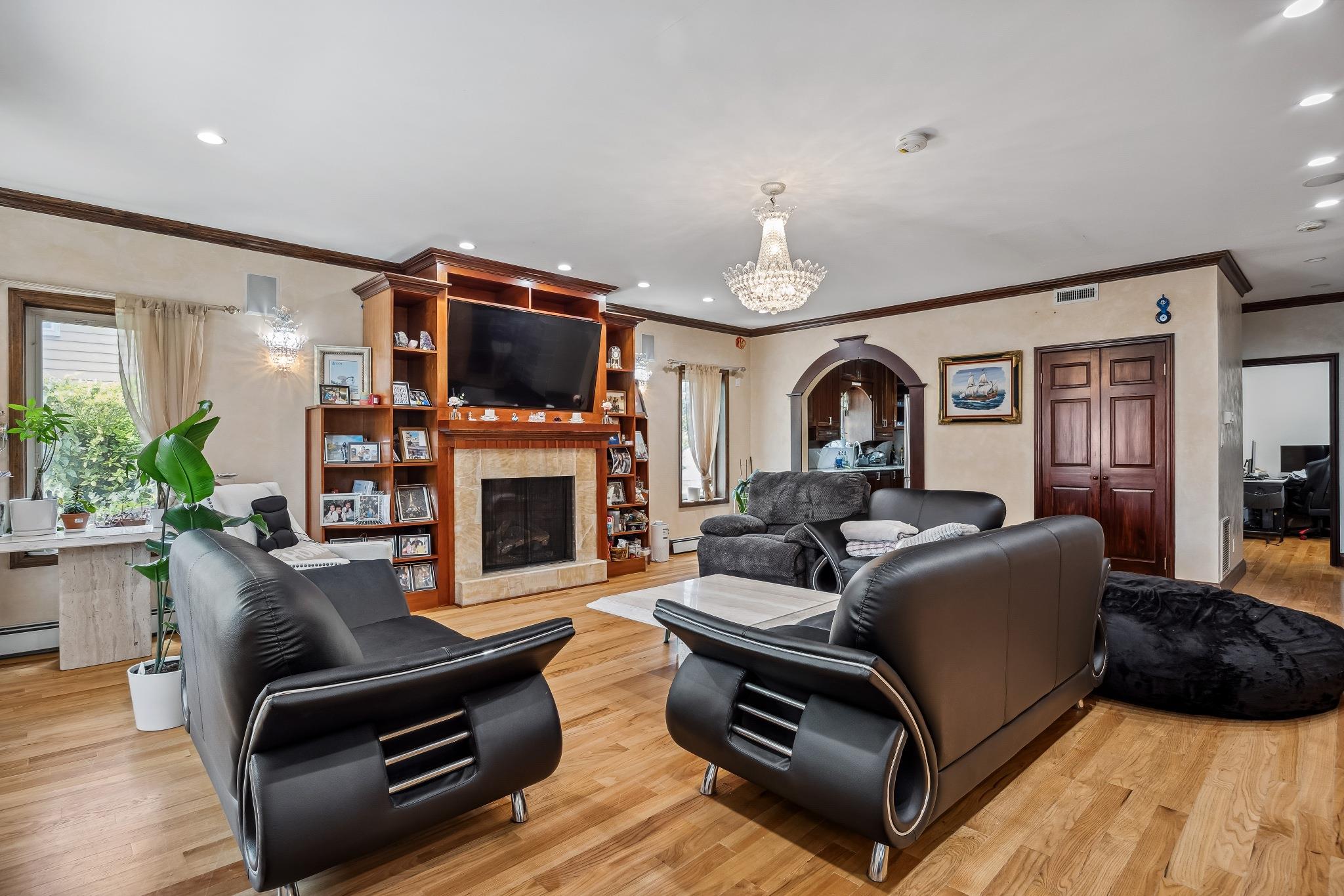 #6 photo, 38-16 220th Street, クイーンズ区 Bayside , NY 11361