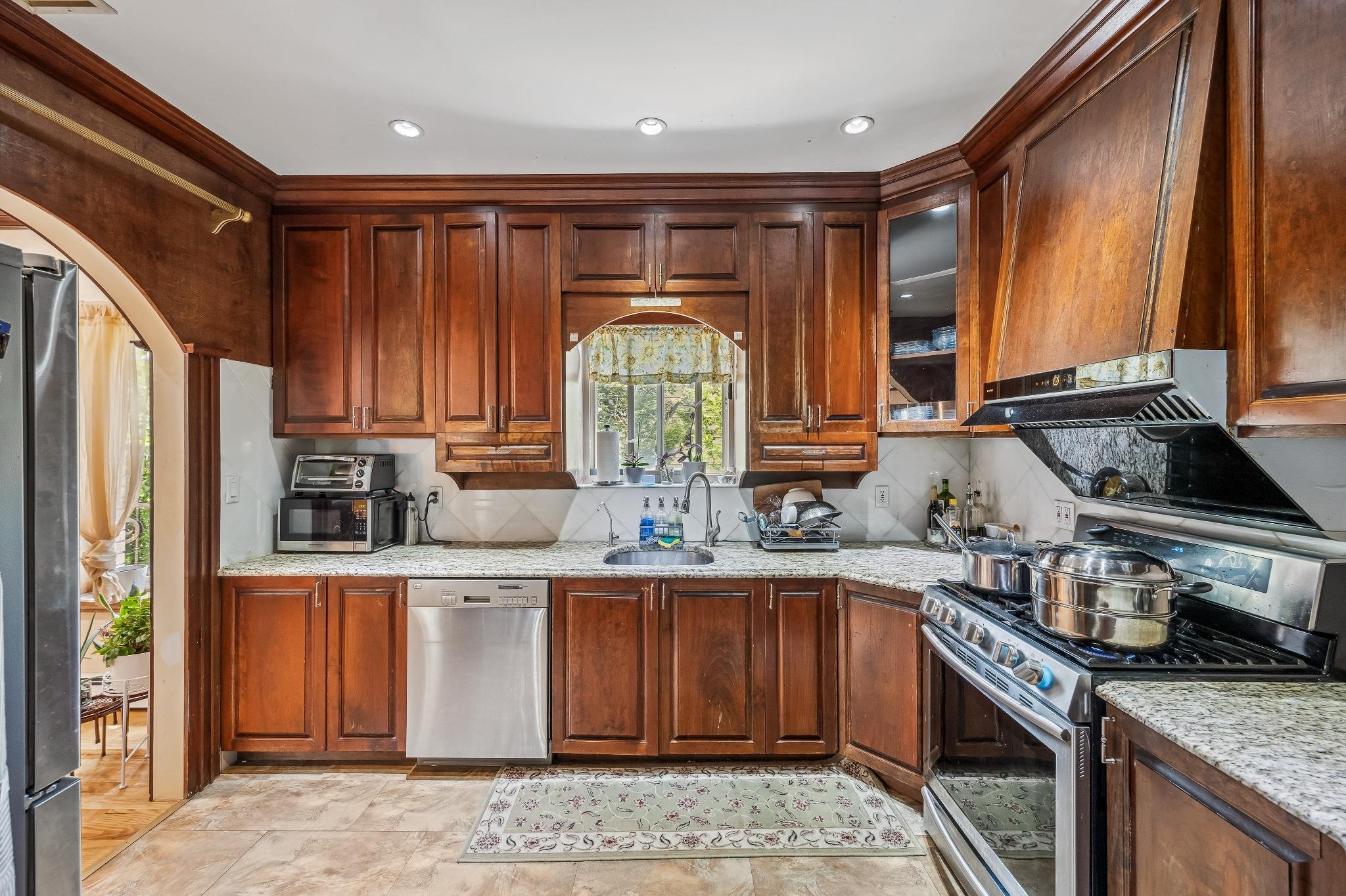 #9 photo, 38-16 220th Street, クイーンズ区 Bayside , NY 11361