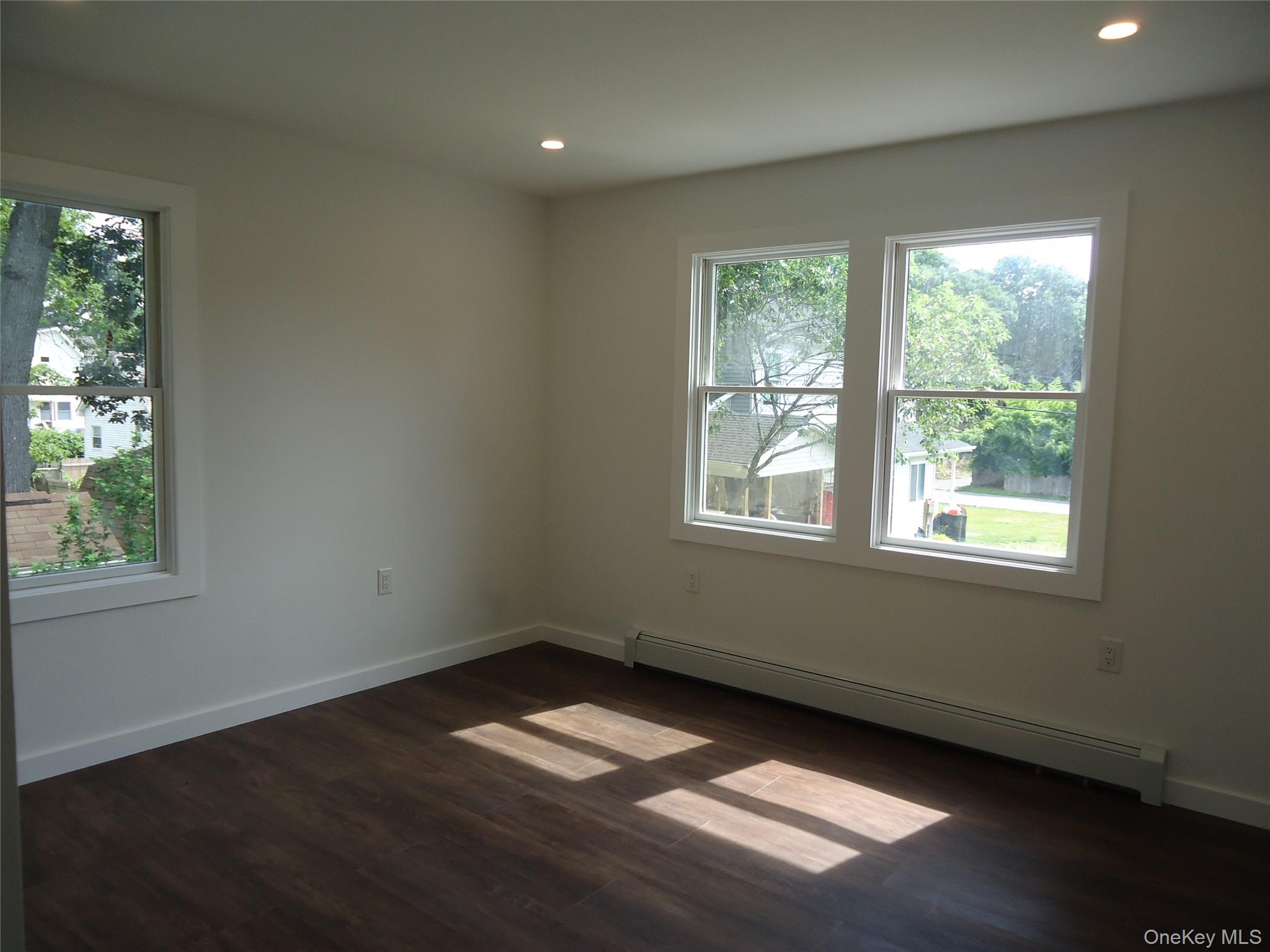 #14 photo, 193 Laurelton Drive, サフォーク郡 Mastic Beach , NY 11951