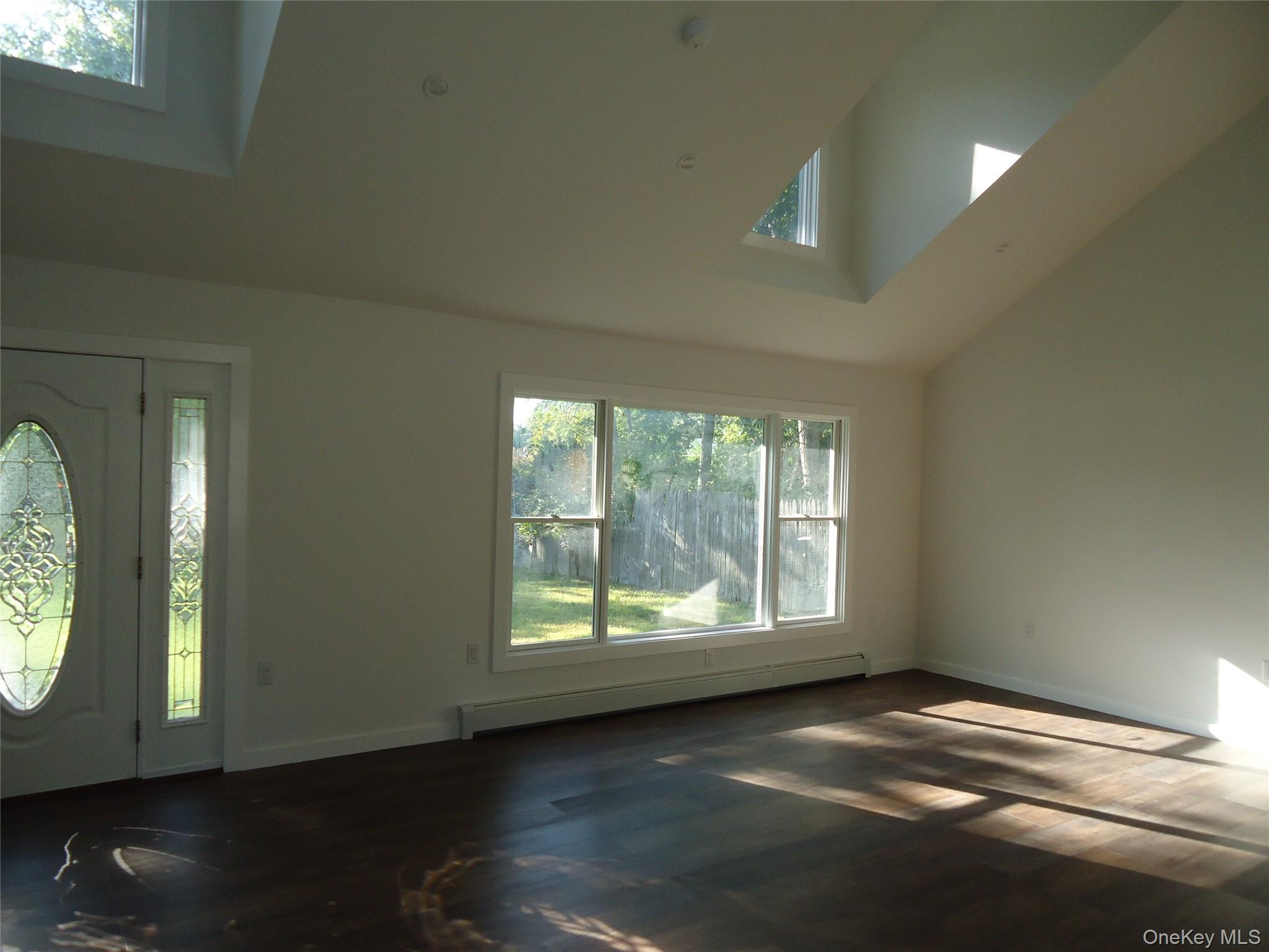 #19 photo, 193 Laurelton Drive, サフォーク郡 Mastic Beach , NY 11951