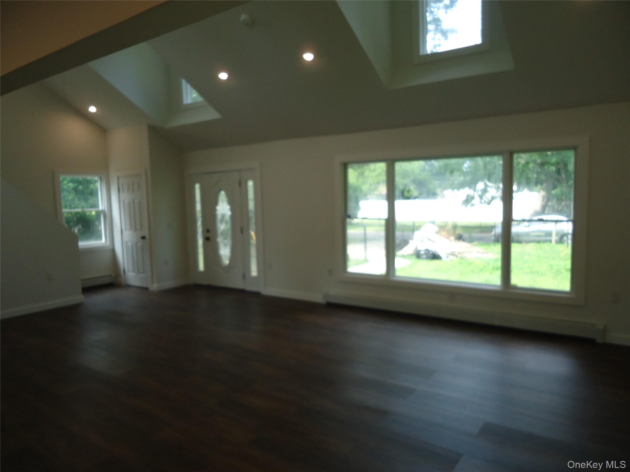 #6 photo, 193 Laurelton Drive, サフォーク郡 Mastic Beach , NY 11951