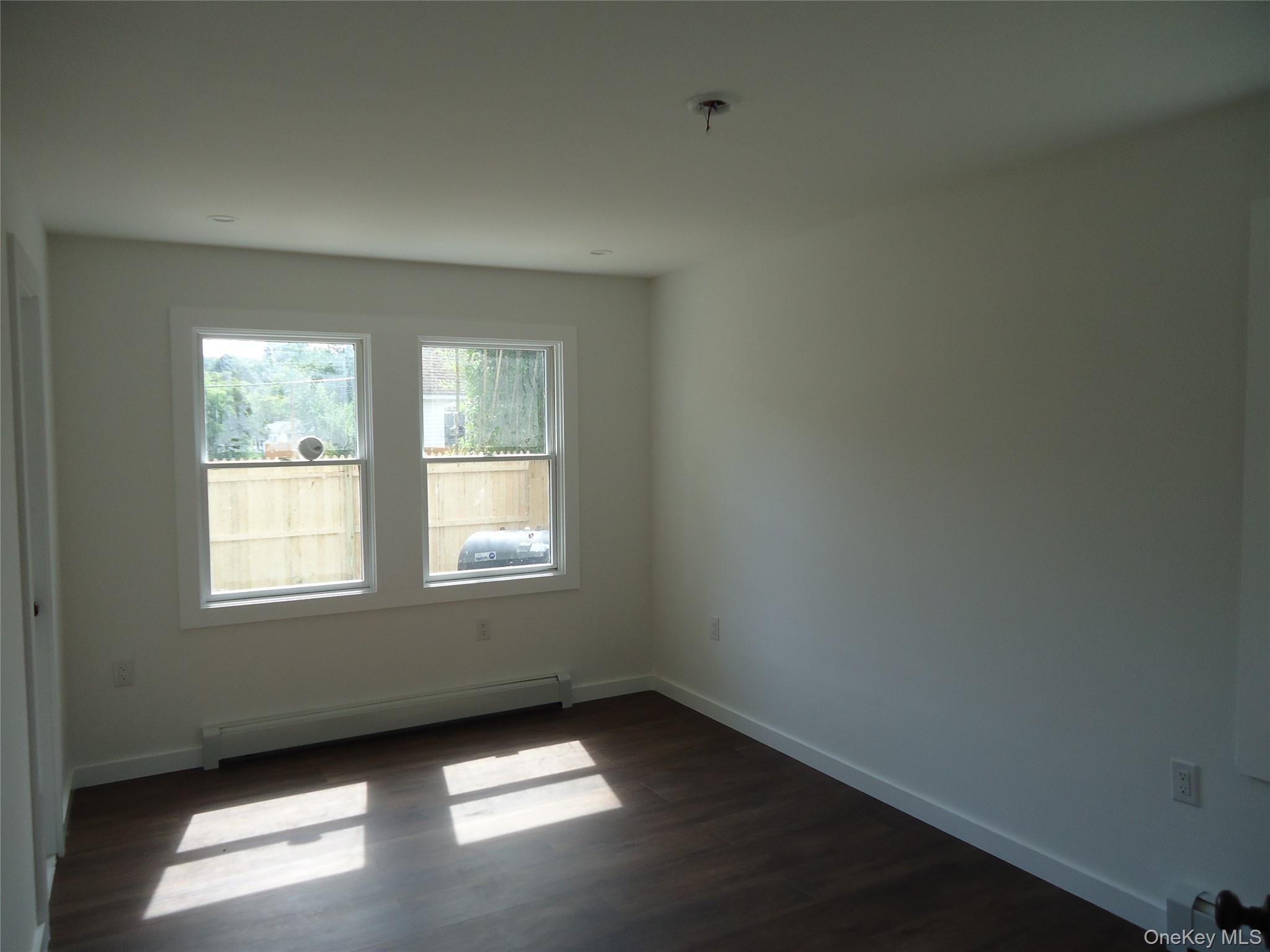 #9 photo, 193 Laurelton Drive, サフォーク郡 Mastic Beach , NY 11951