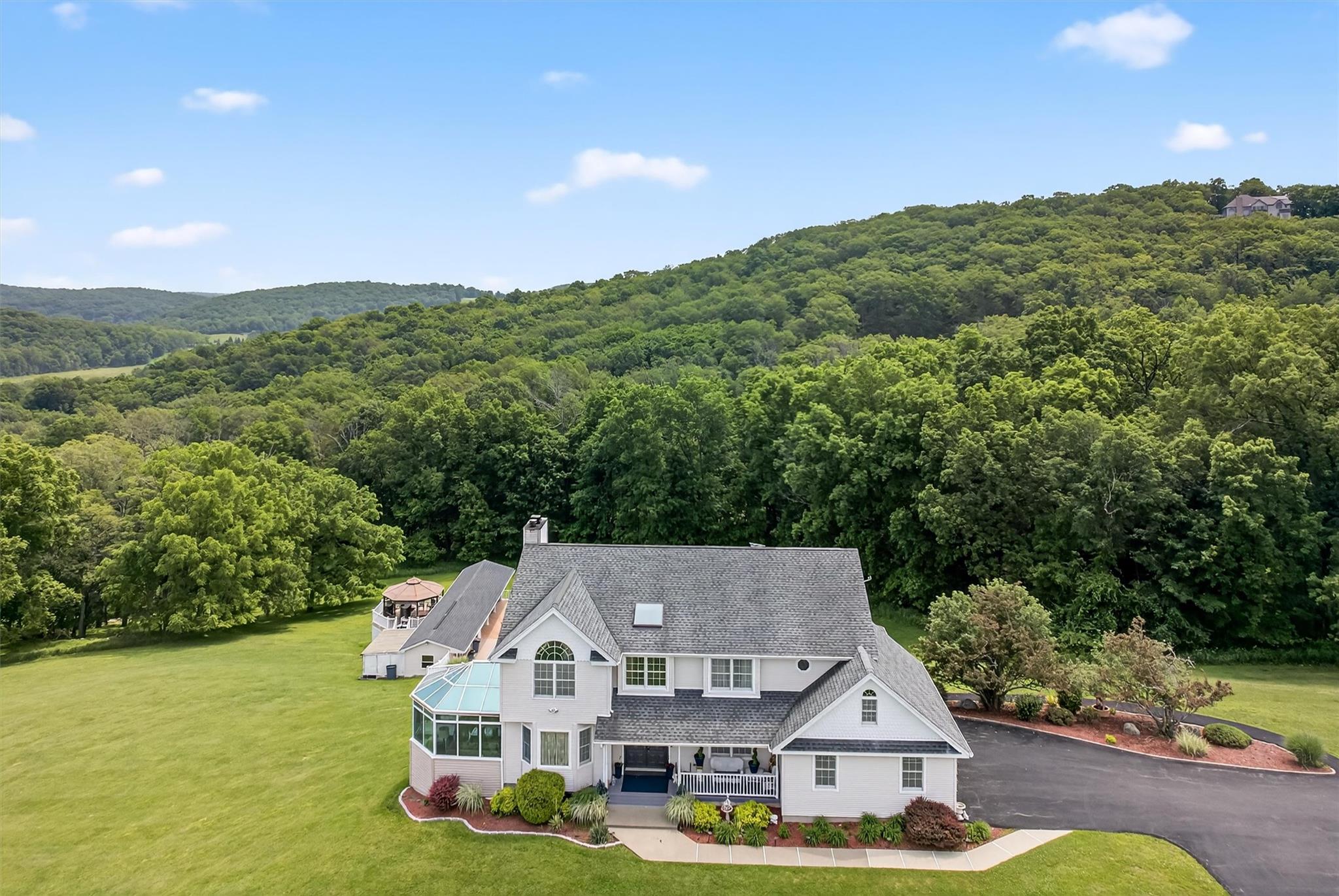 #3 photo, 53 Odyssey Drive, Chester , NY 10918