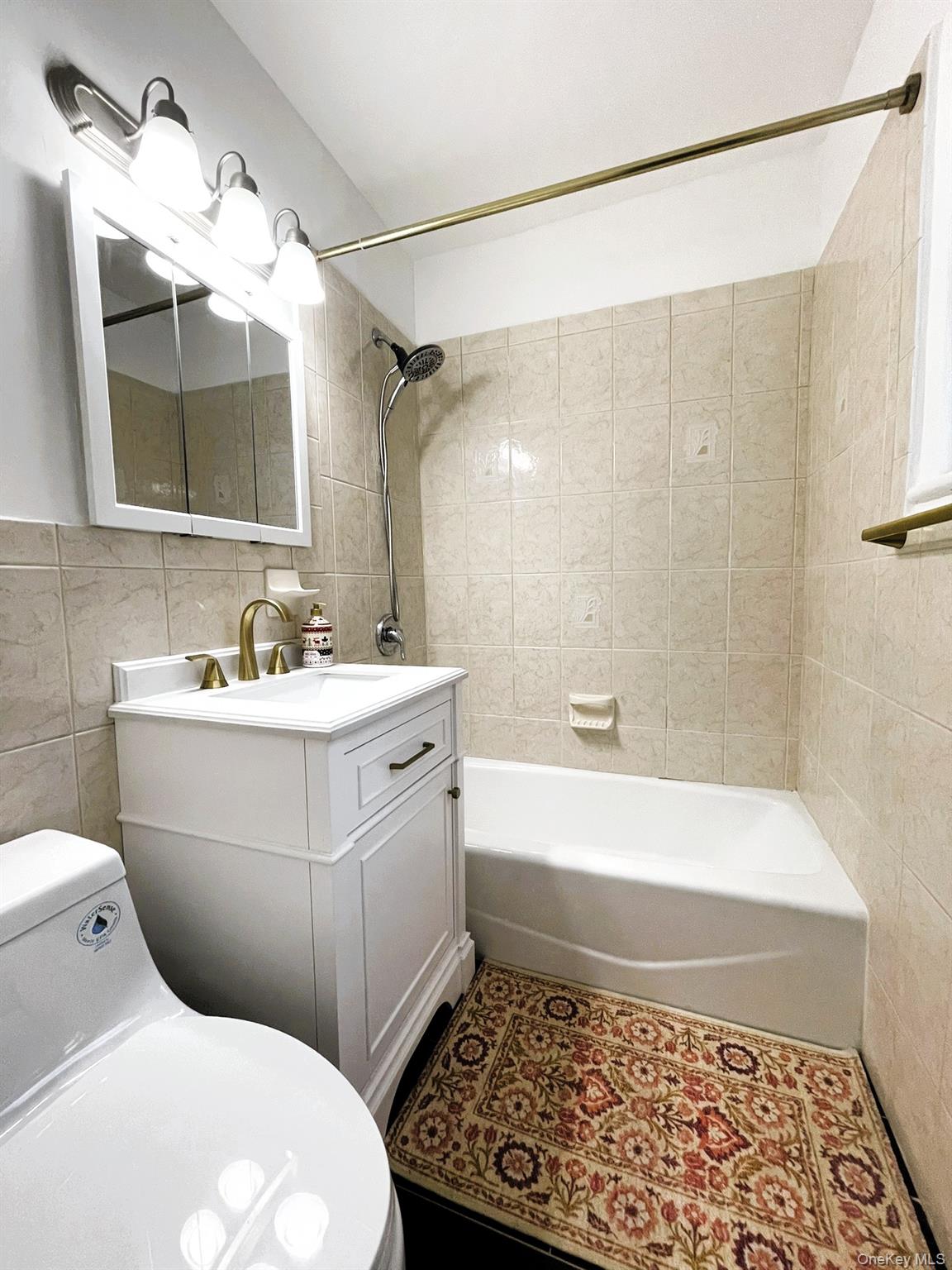 #10 photo, 180 Pinewood Road, Hartsdale , NY 10530