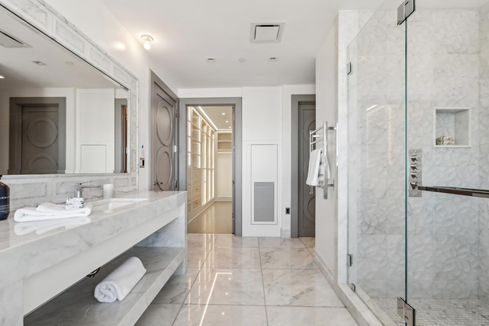 #15 photo, 5 Renaissance Square, White Plains , NY 10601