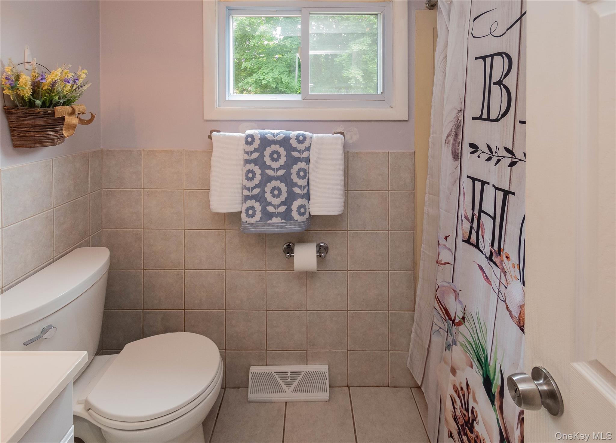 #20 photo, 5 Laurie Lane, Newburgh , NY 12550