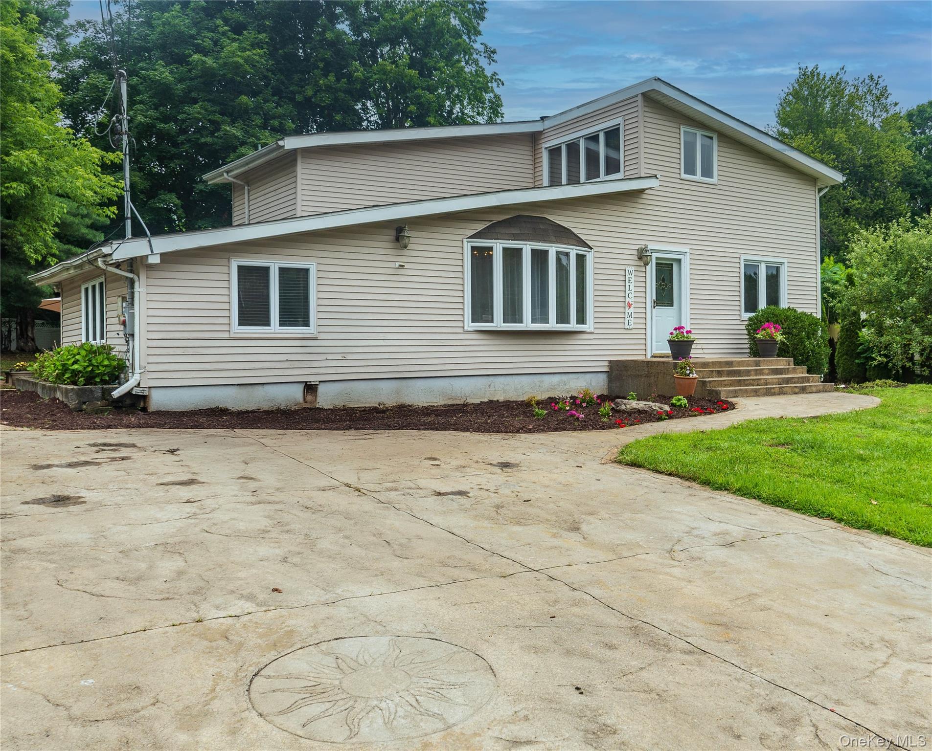 #3 photo, 5 Laurie Lane, Newburgh , NY 12550