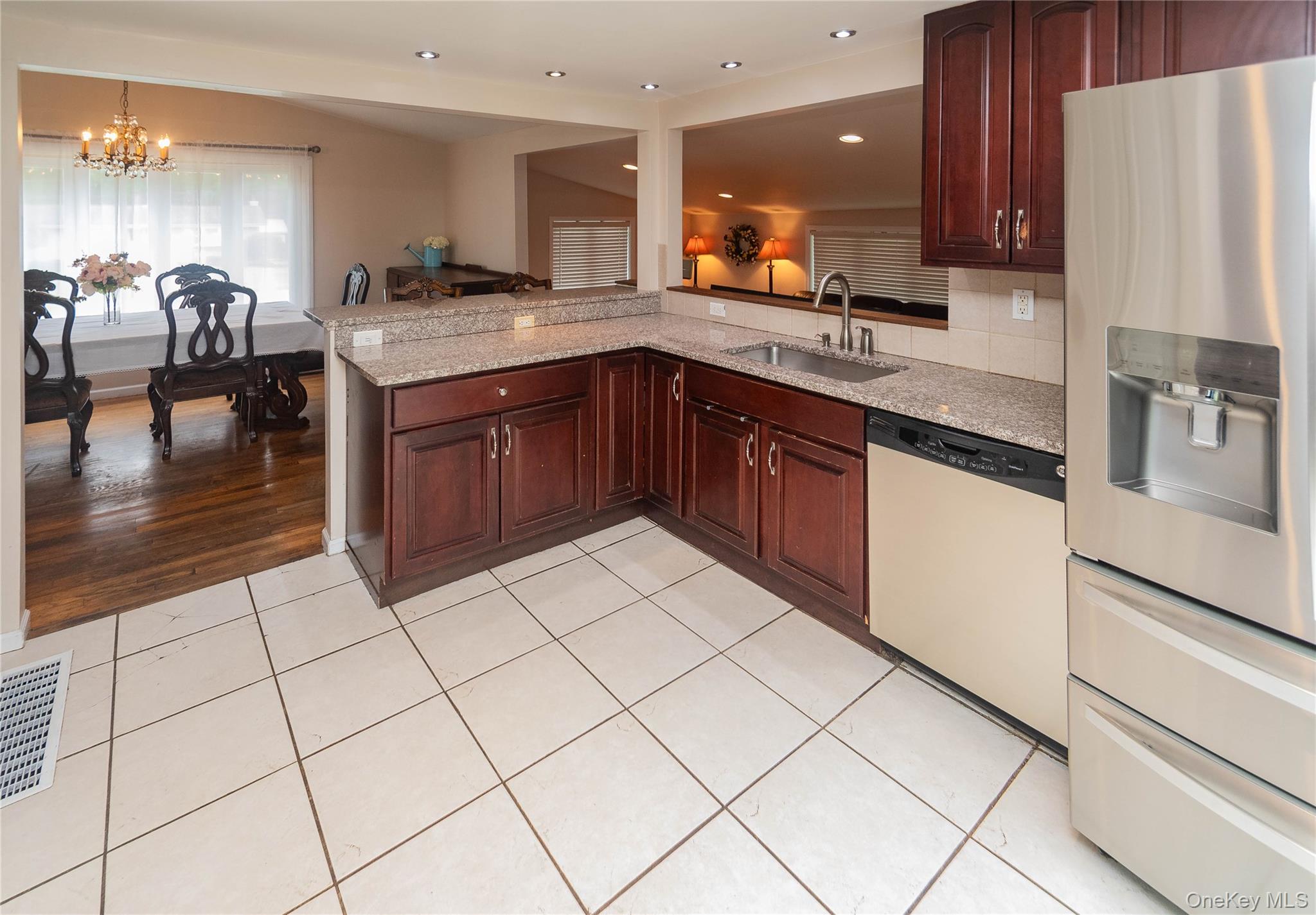 #5 photo, 5 Laurie Lane, Newburgh , NY 12550