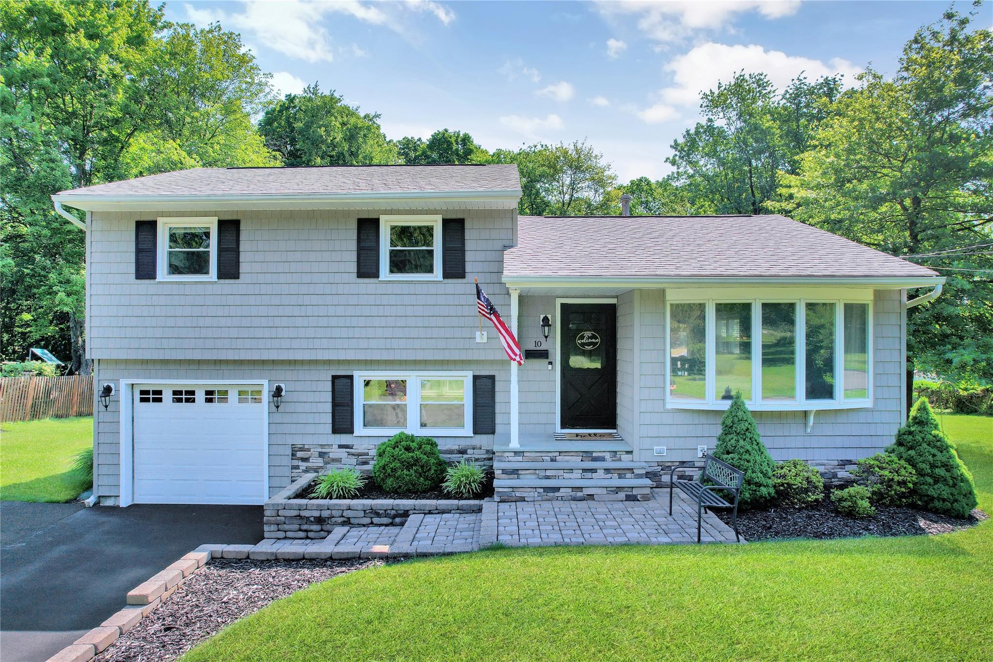 #1 photo, 10 Victoria Drive, 紐約州 Nanuet , NY 10954