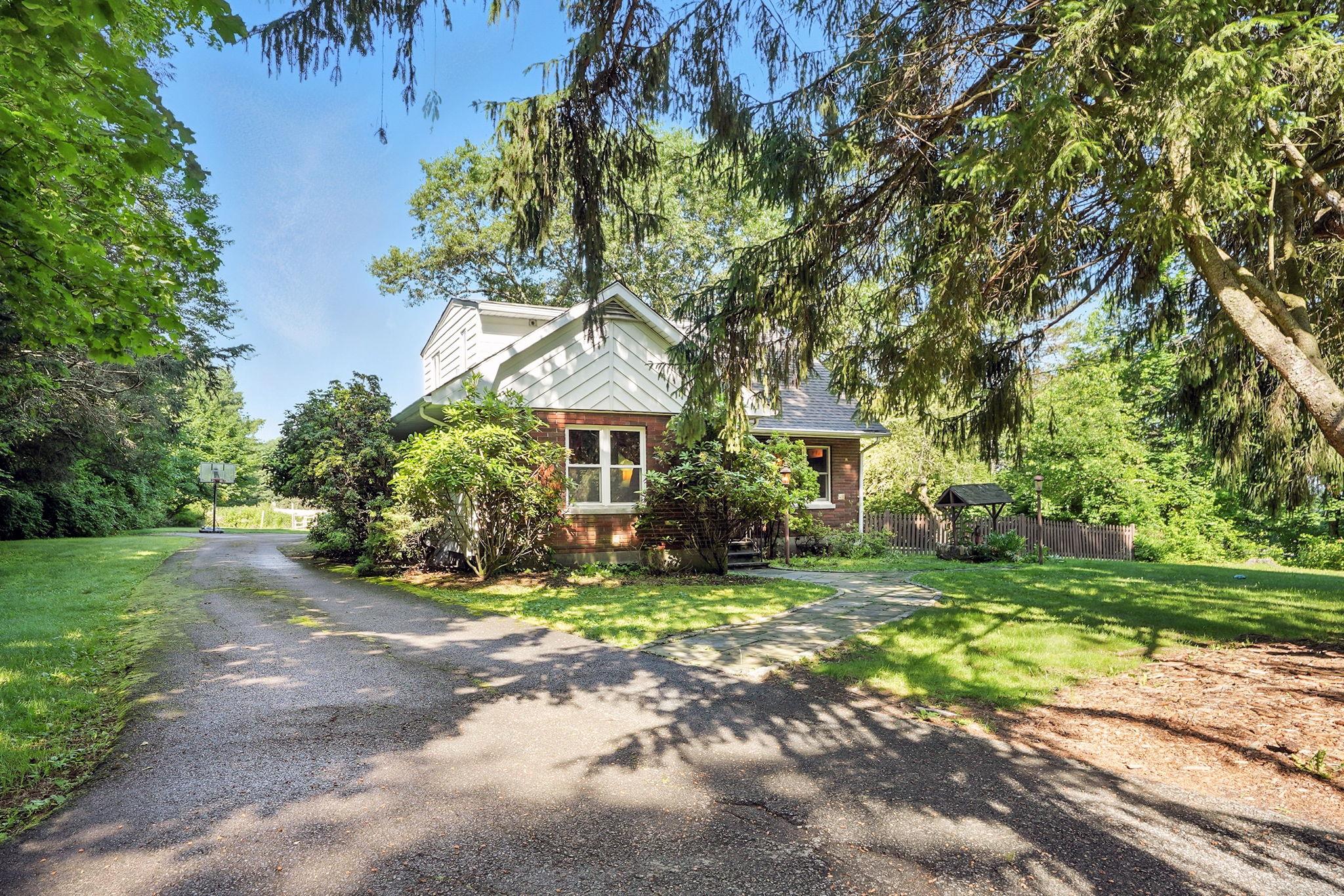 #1 photo, 28 Moseman Avenue, Katonah , NY 10536