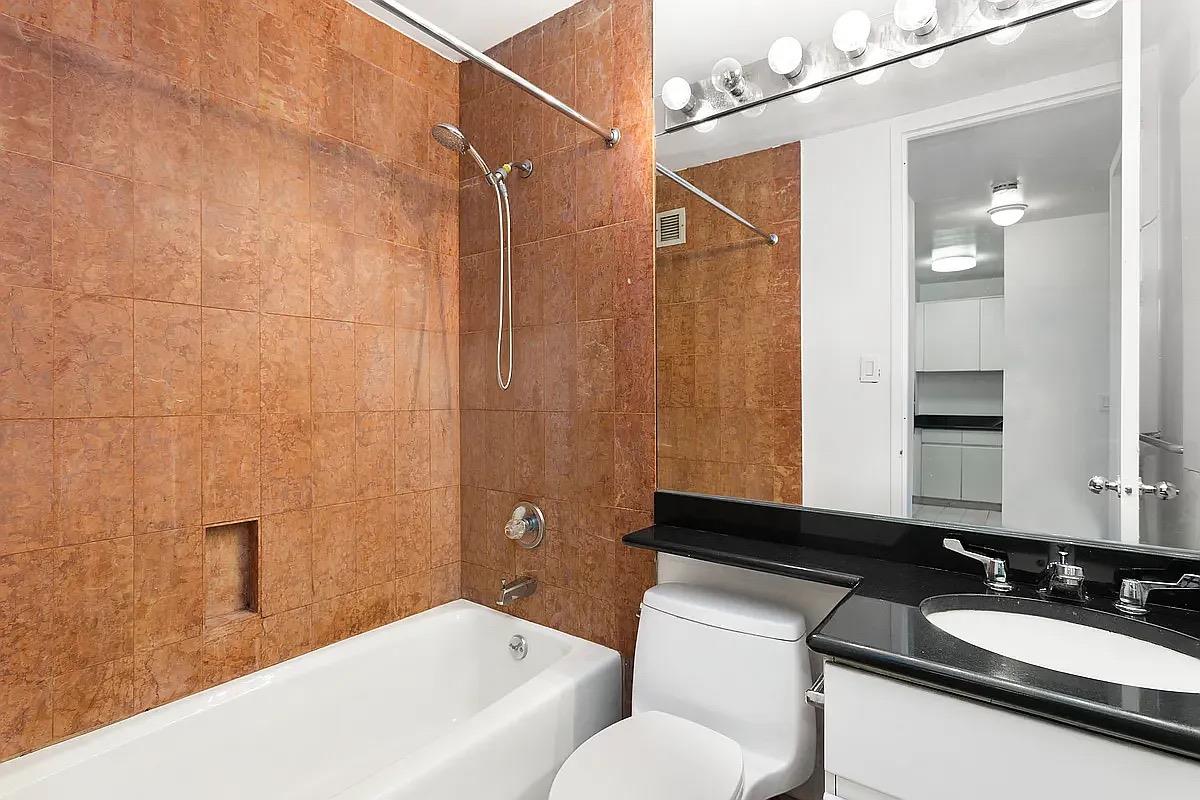 #10 photo, New York City, Lenox Hill , NY 10021