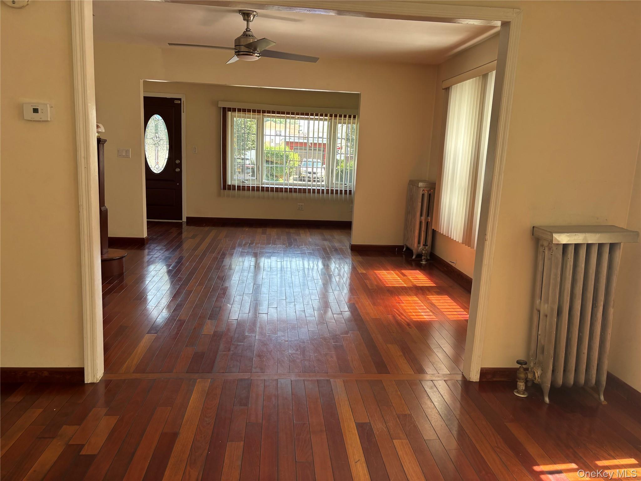 #15 photo, 10418 216th Street, クイーンズ区 Queens Village , NY 11429