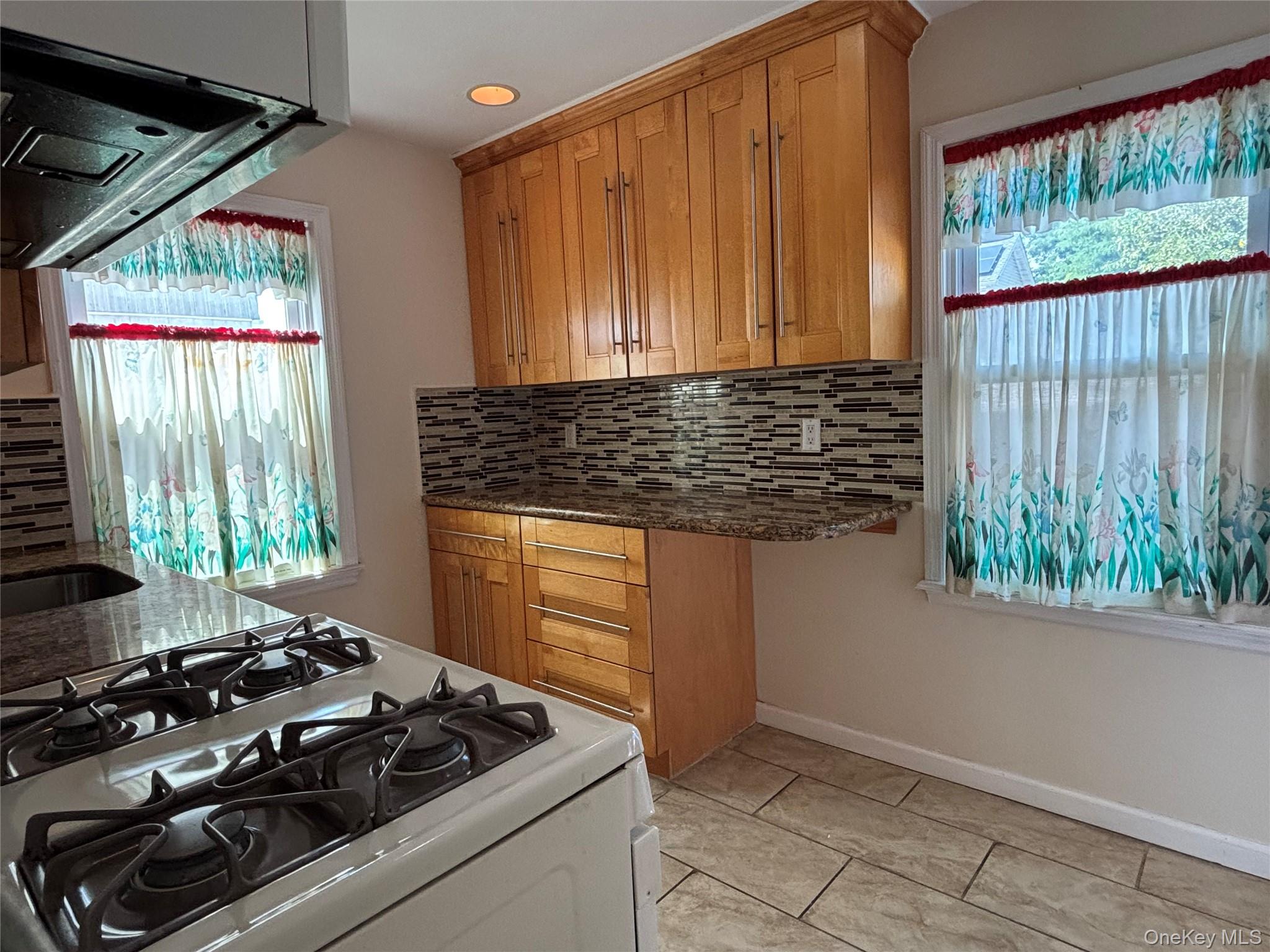 #18 photo, 10418 216th Street, クイーンズ区 Queens Village , NY 11429