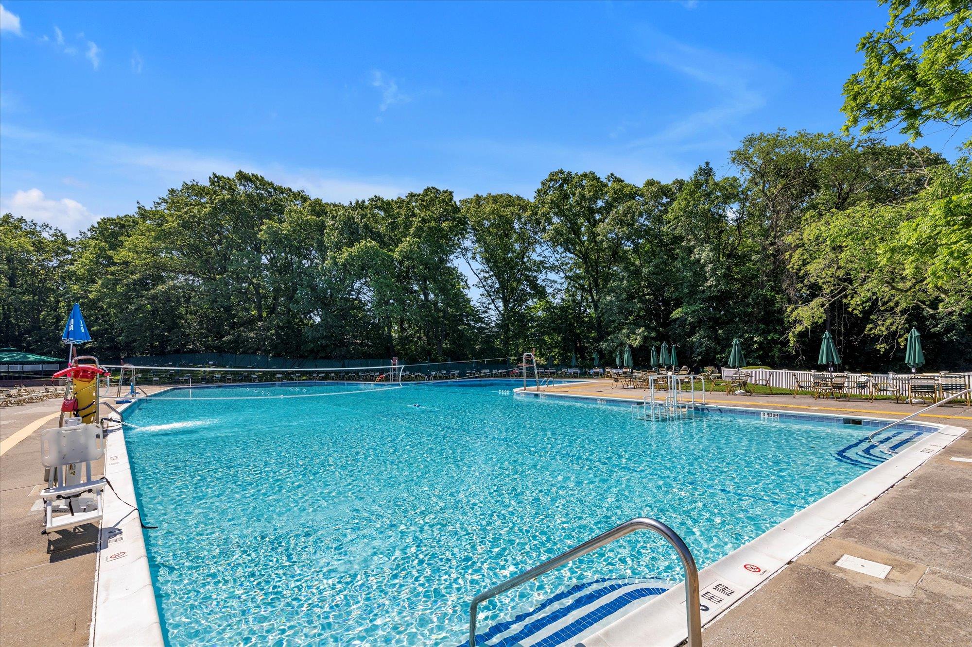 #11 photo, 212-04 75th Avenue, Bayside , NY 11364