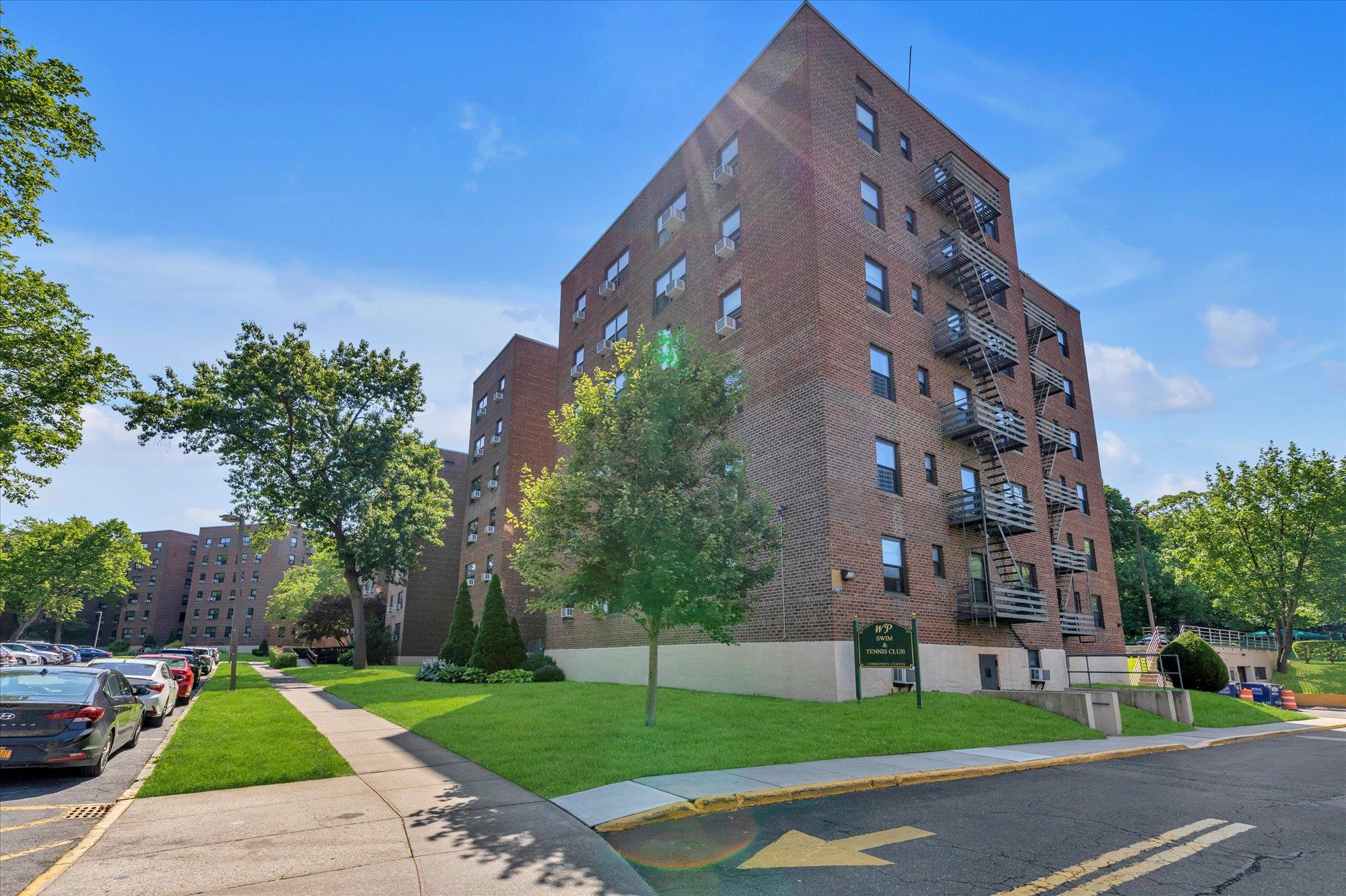 #14 photo, 212-04 75th Avenue, Bayside , NY 11364