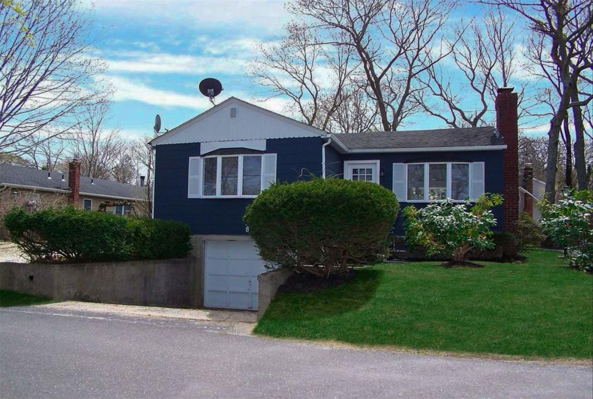 #1 photo, 8 Diana Road, 東長島 Rocky Point , NY 11778