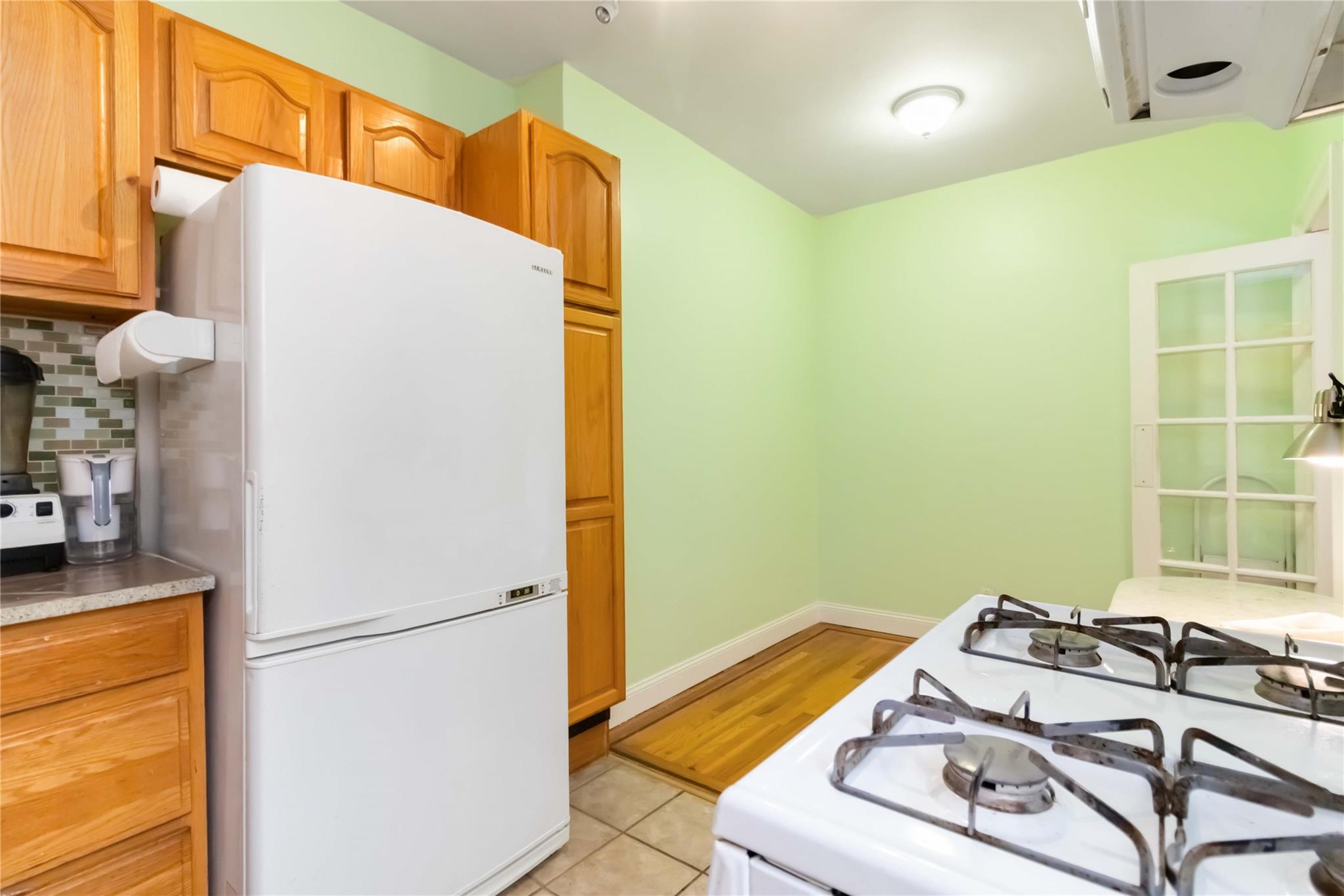 #14 photo, 83-10 35th Avenue, كوينز Jackson Heights , NY 11372