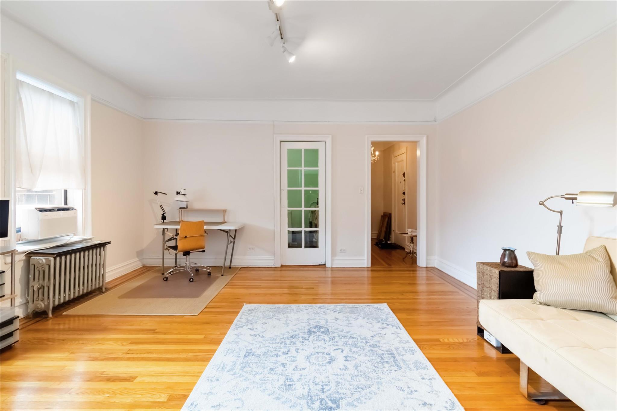 #3 photo, 83-10 35th Avenue, كوينز Jackson Heights , NY 11372
